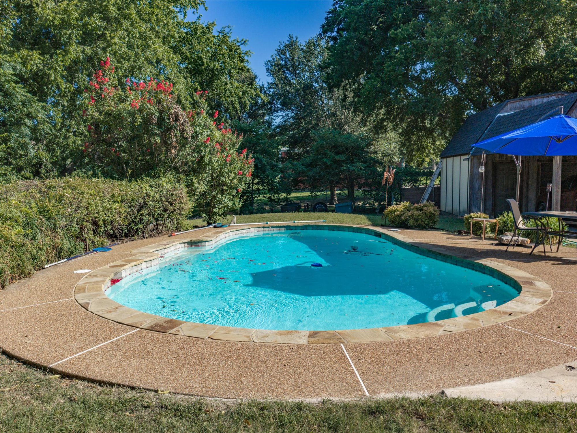6000 Bettinger Drive