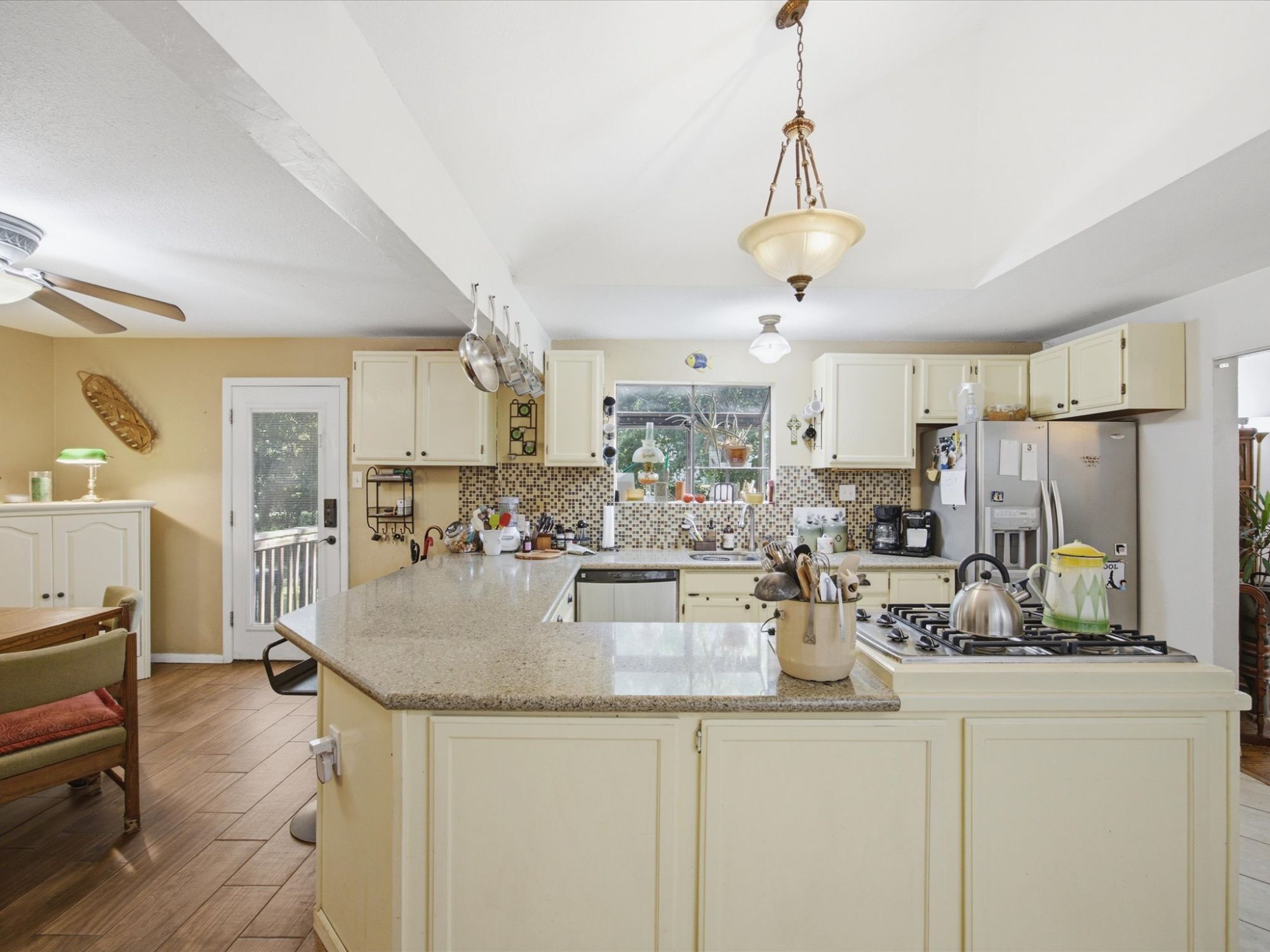 6000 Bettinger Drive