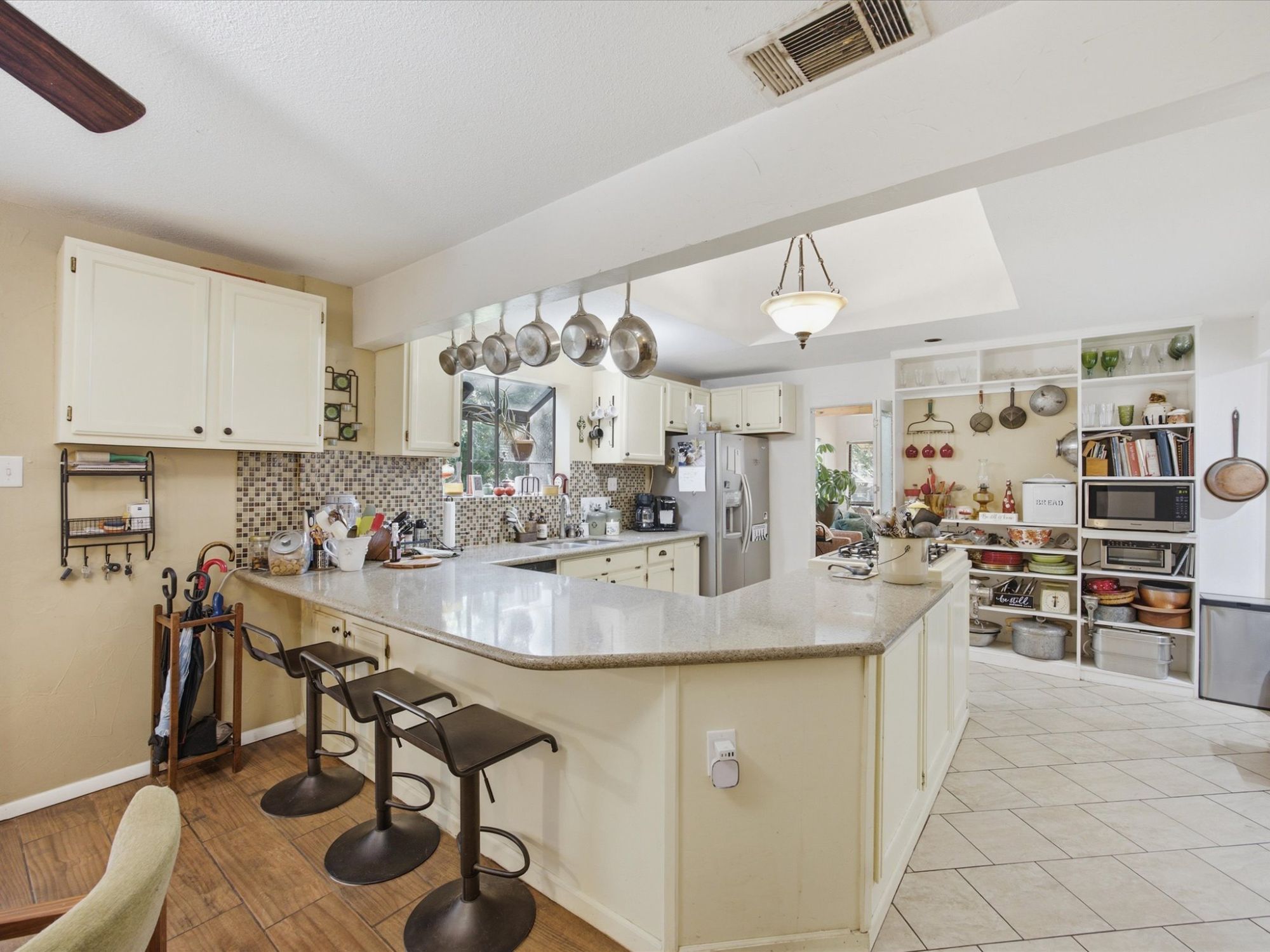 6000 Bettinger Drive