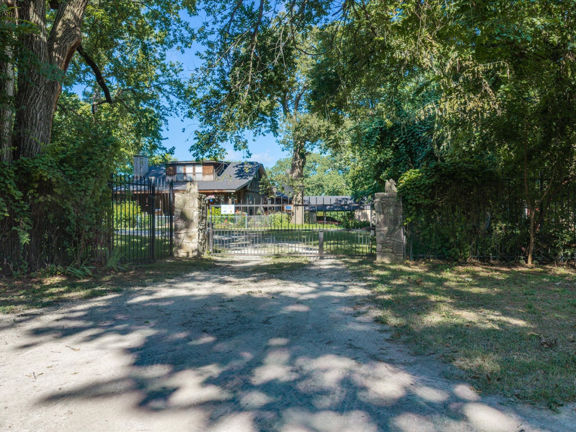 6000 Bettinger Drive