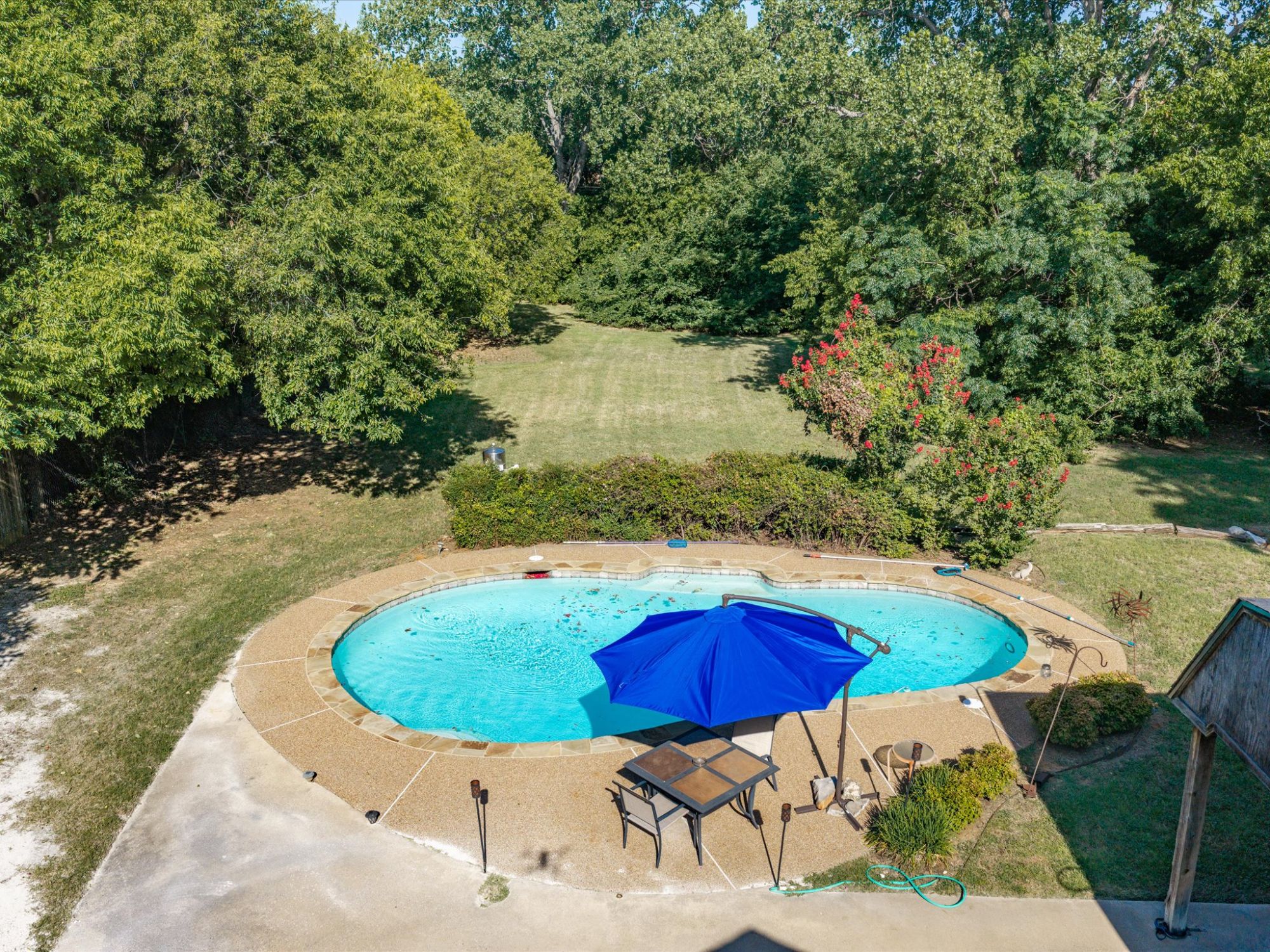 6000 Bettinger Drive
