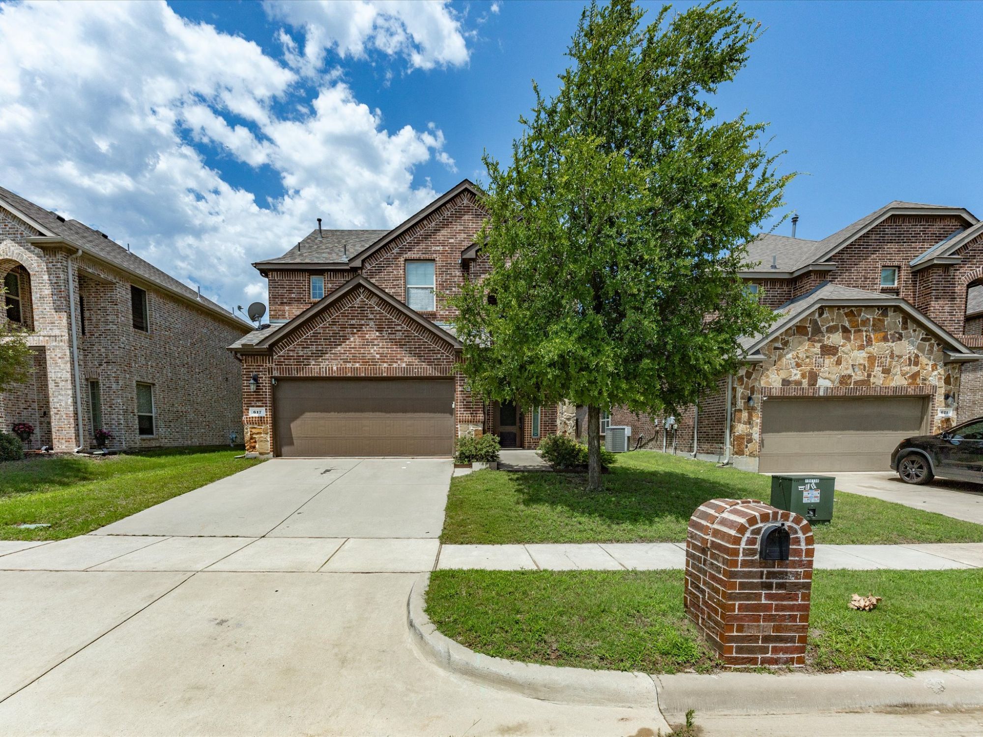 617 Blue Teal Place