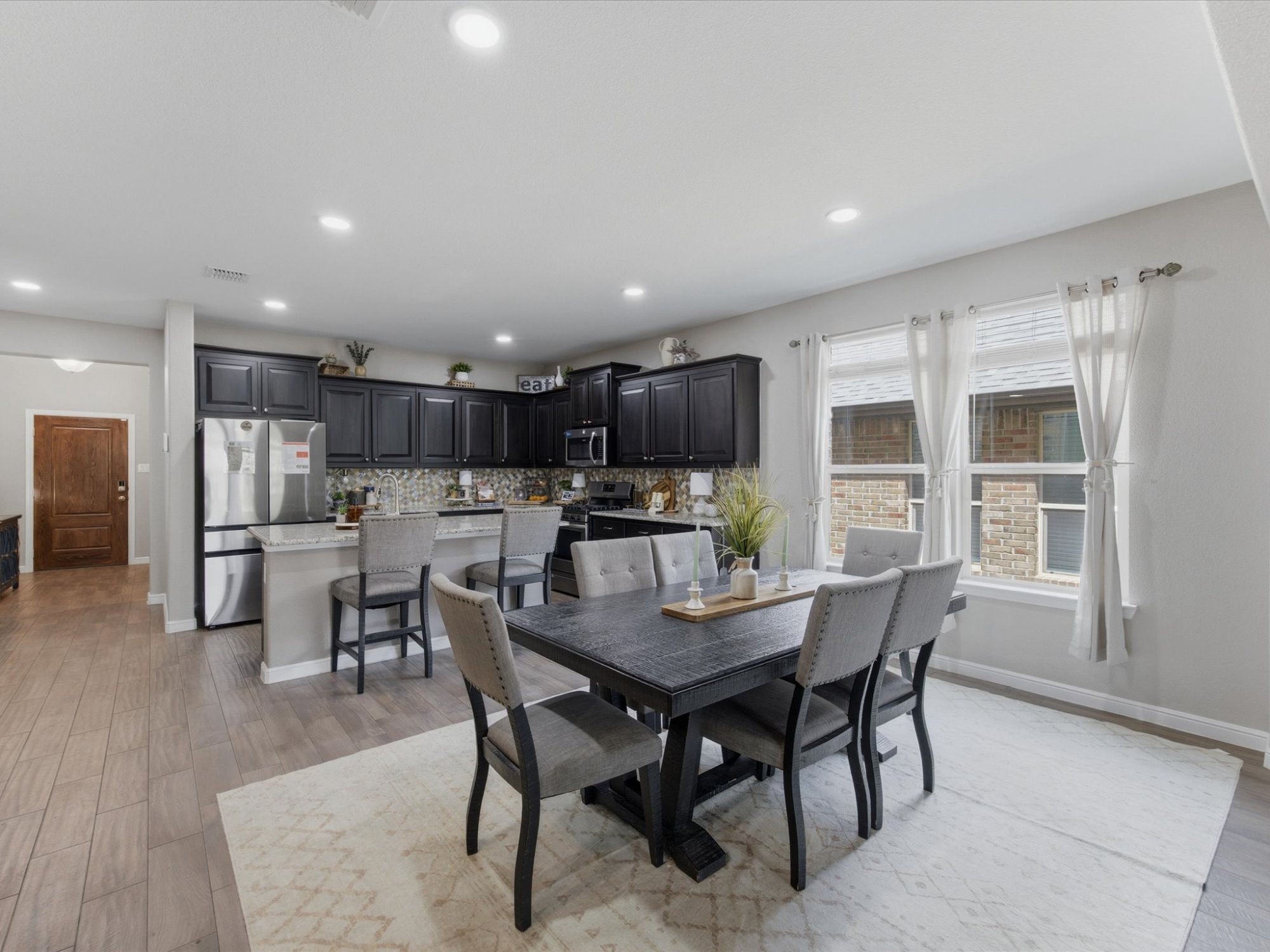 2527 Candle Lane