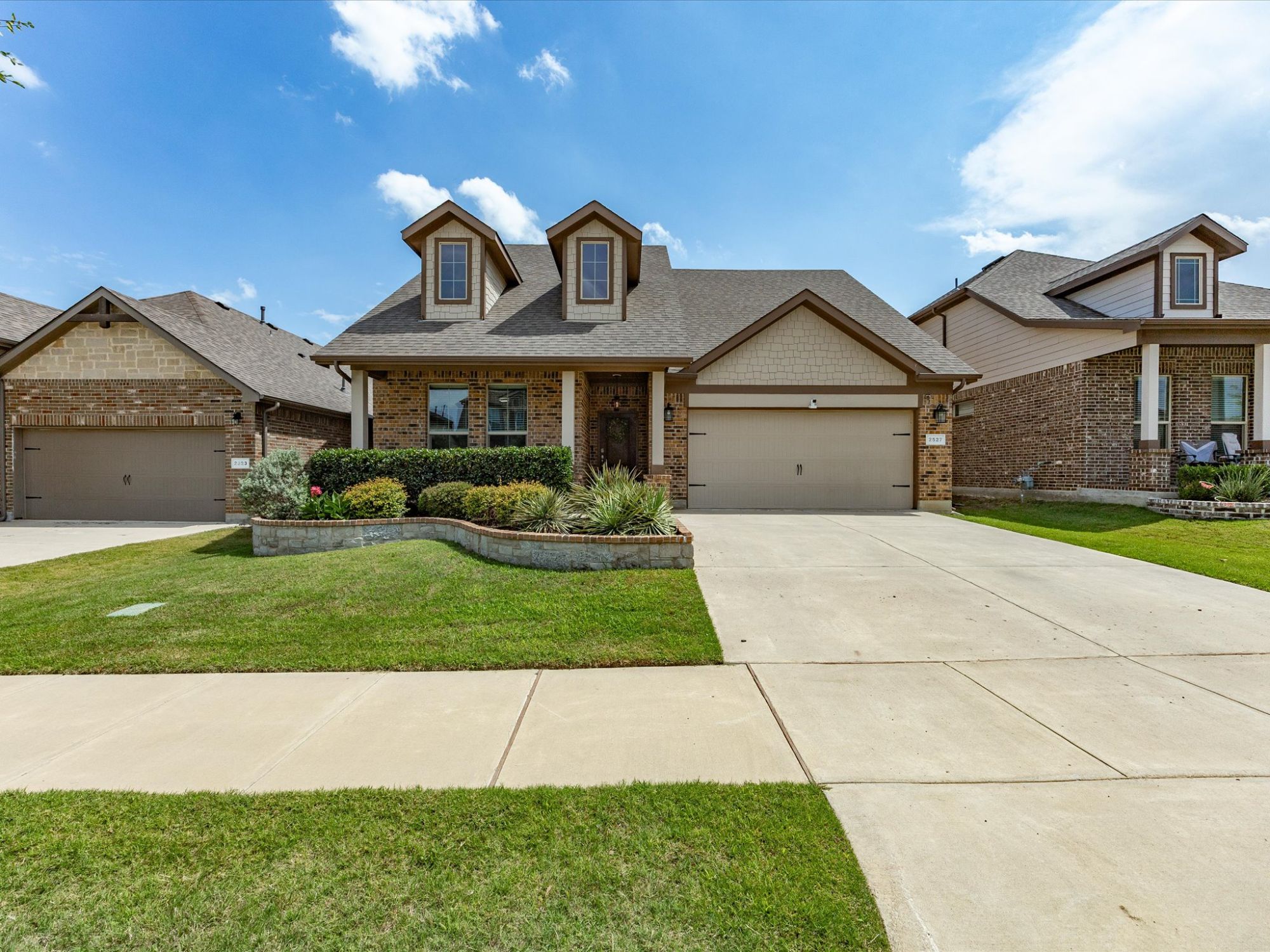 2527 Candle Lane