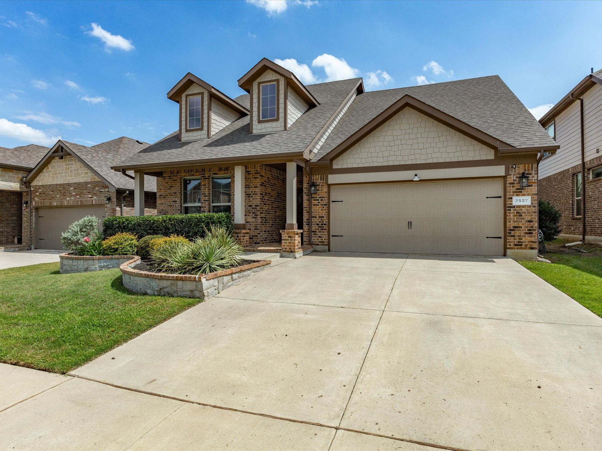 2527 Candle Lane