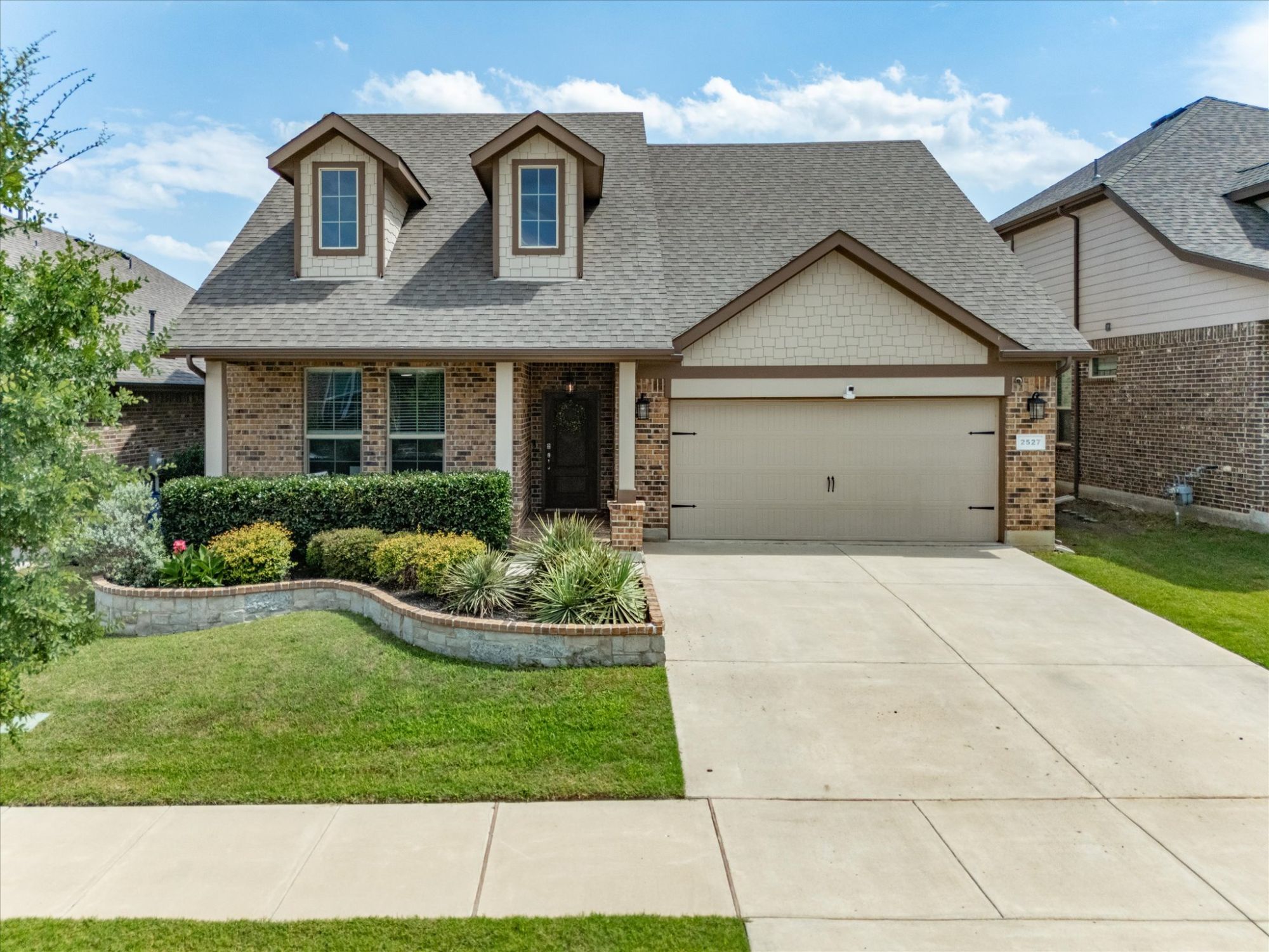 2527 Candle Lane