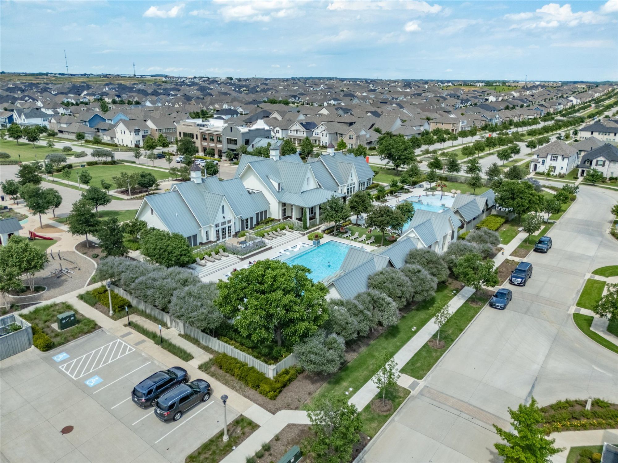 2527 Candle Lane