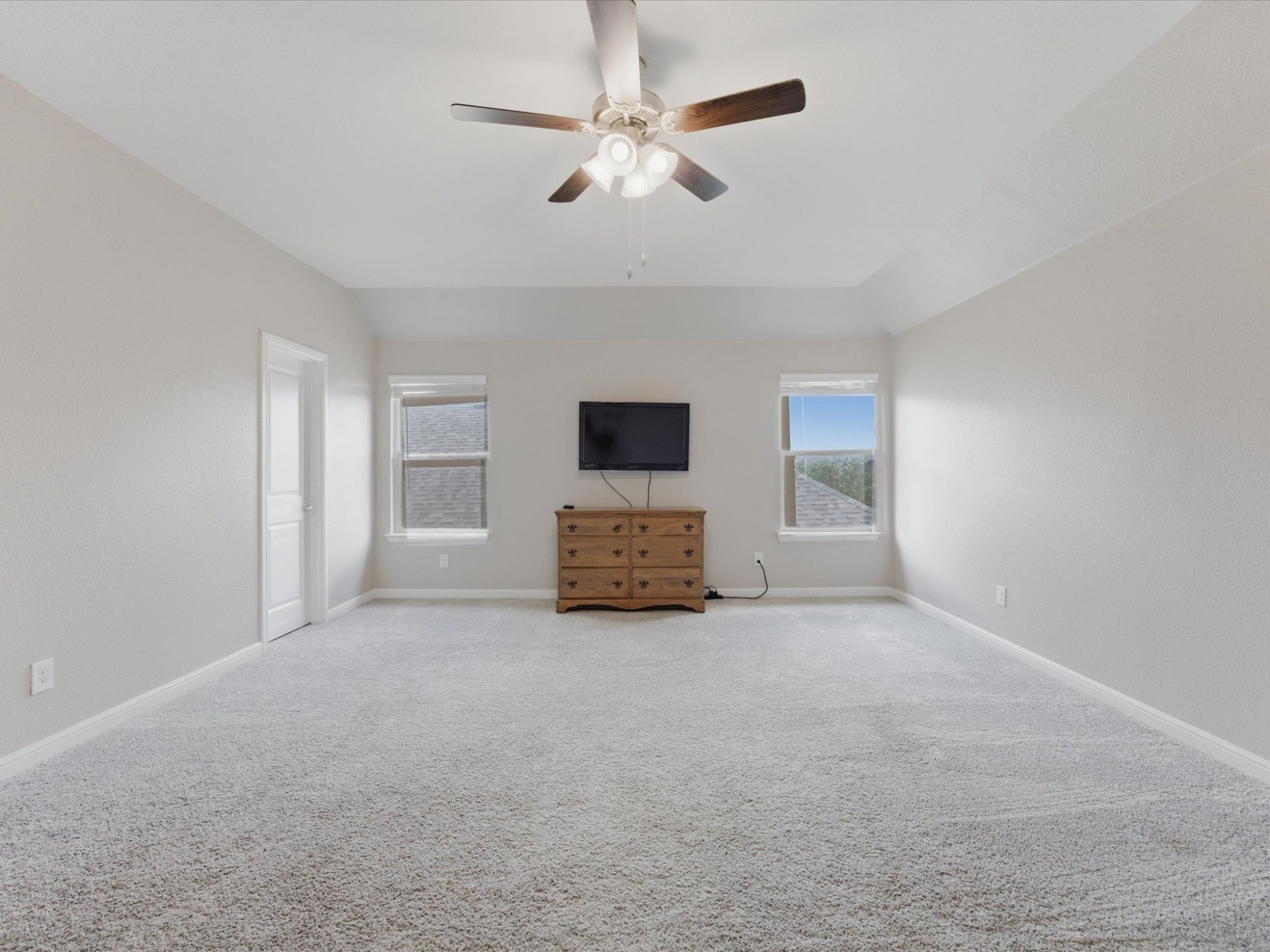 2527 Candle Lane