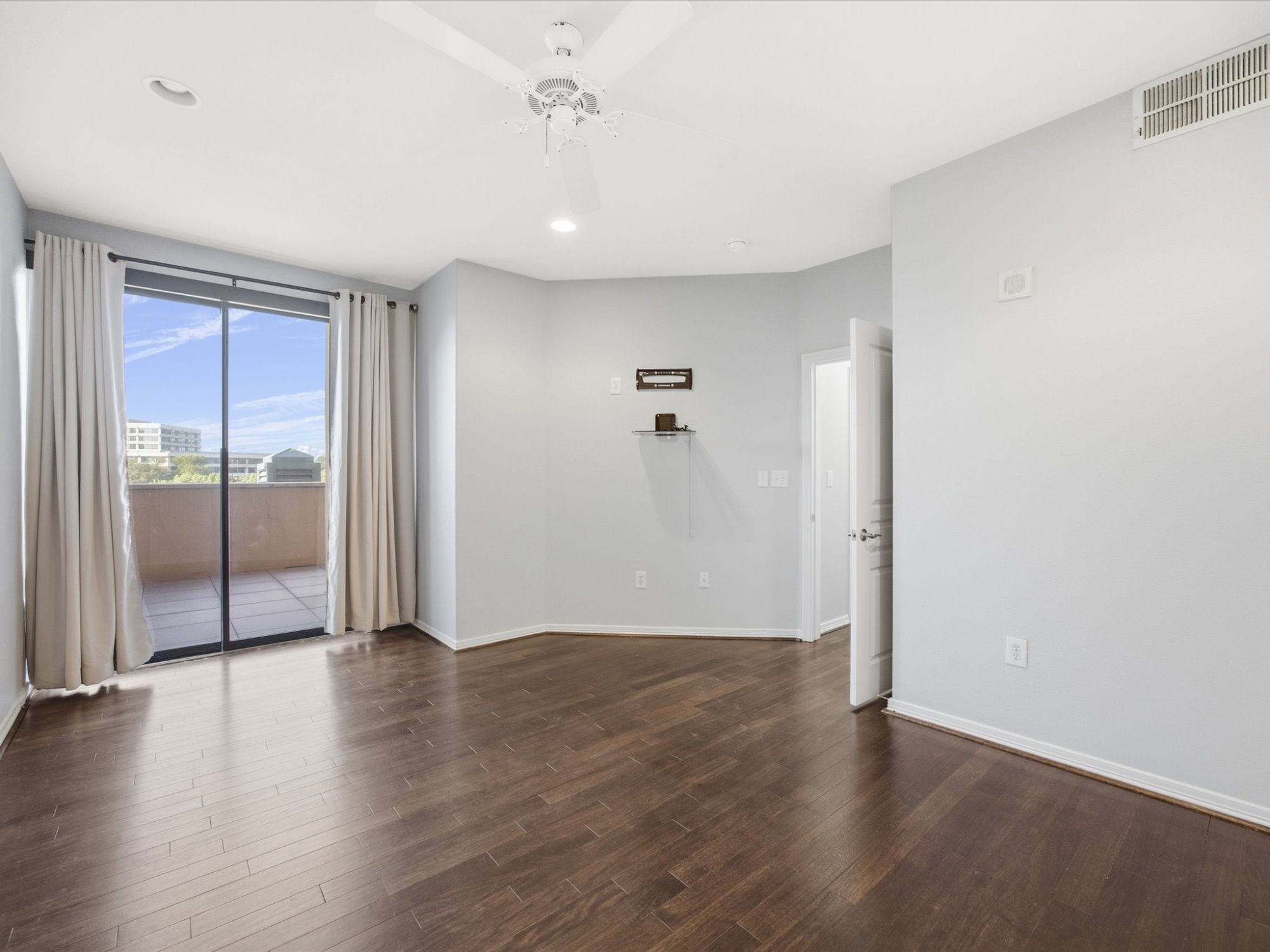 330 Las Colinas Boulevard unit #614