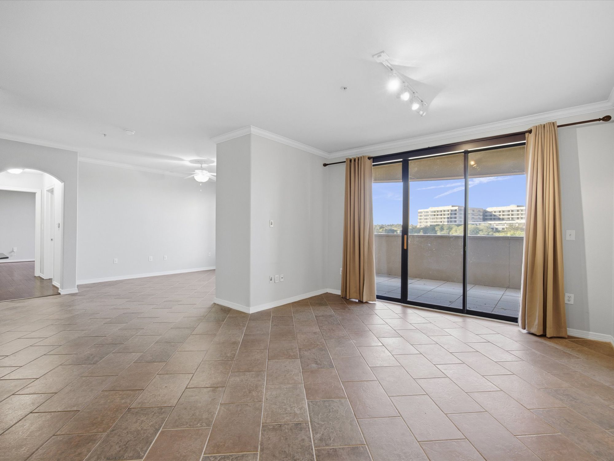 330 Las Colinas Boulevard unit #614