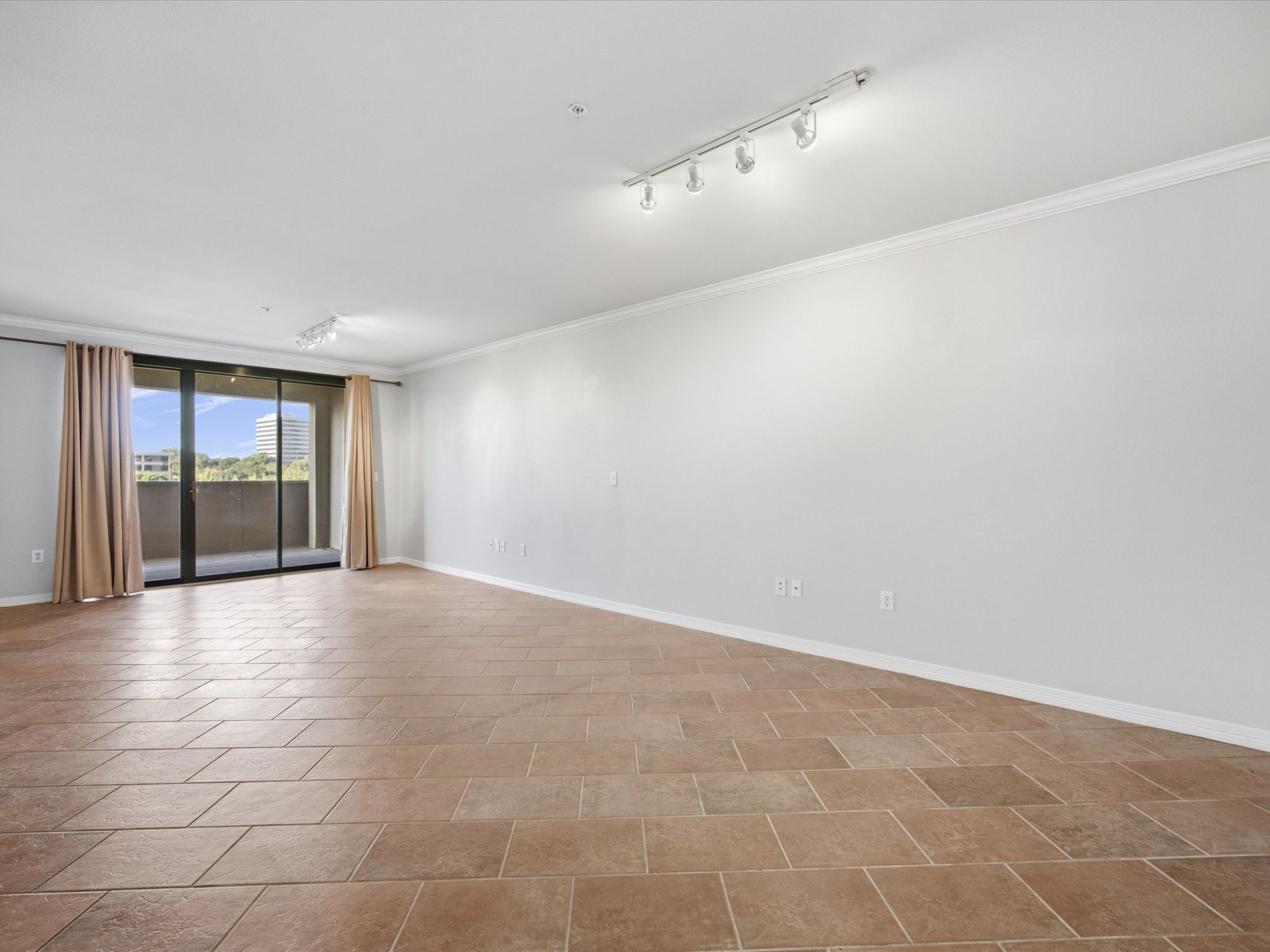 330 Las Colinas Boulevard unit #614