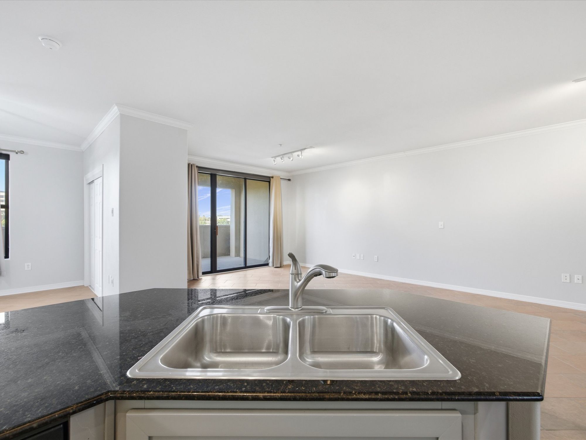 330 Las Colinas Boulevard unit #614