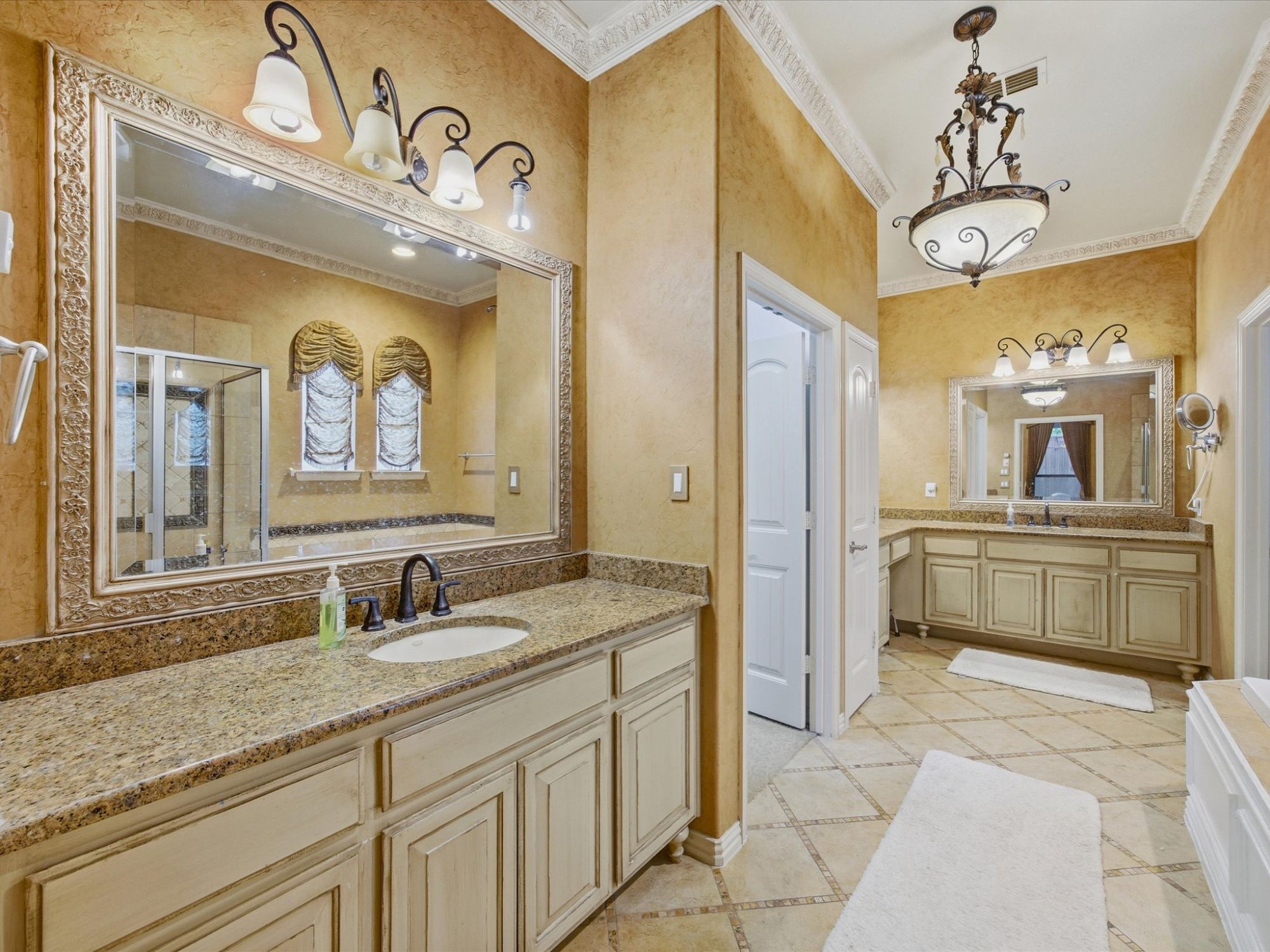 11076 Brighton Lane