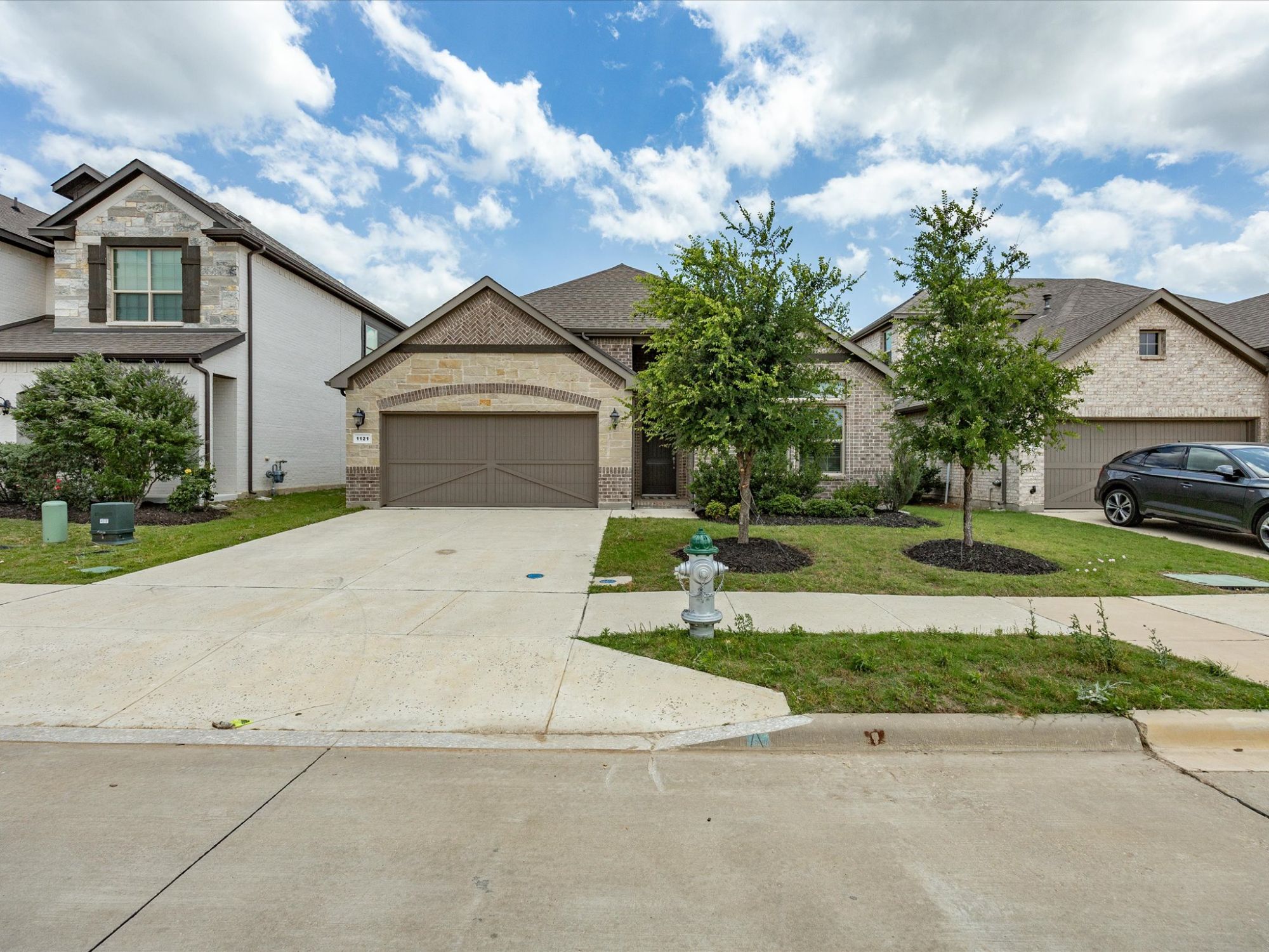 1121 Knightsbridge Road