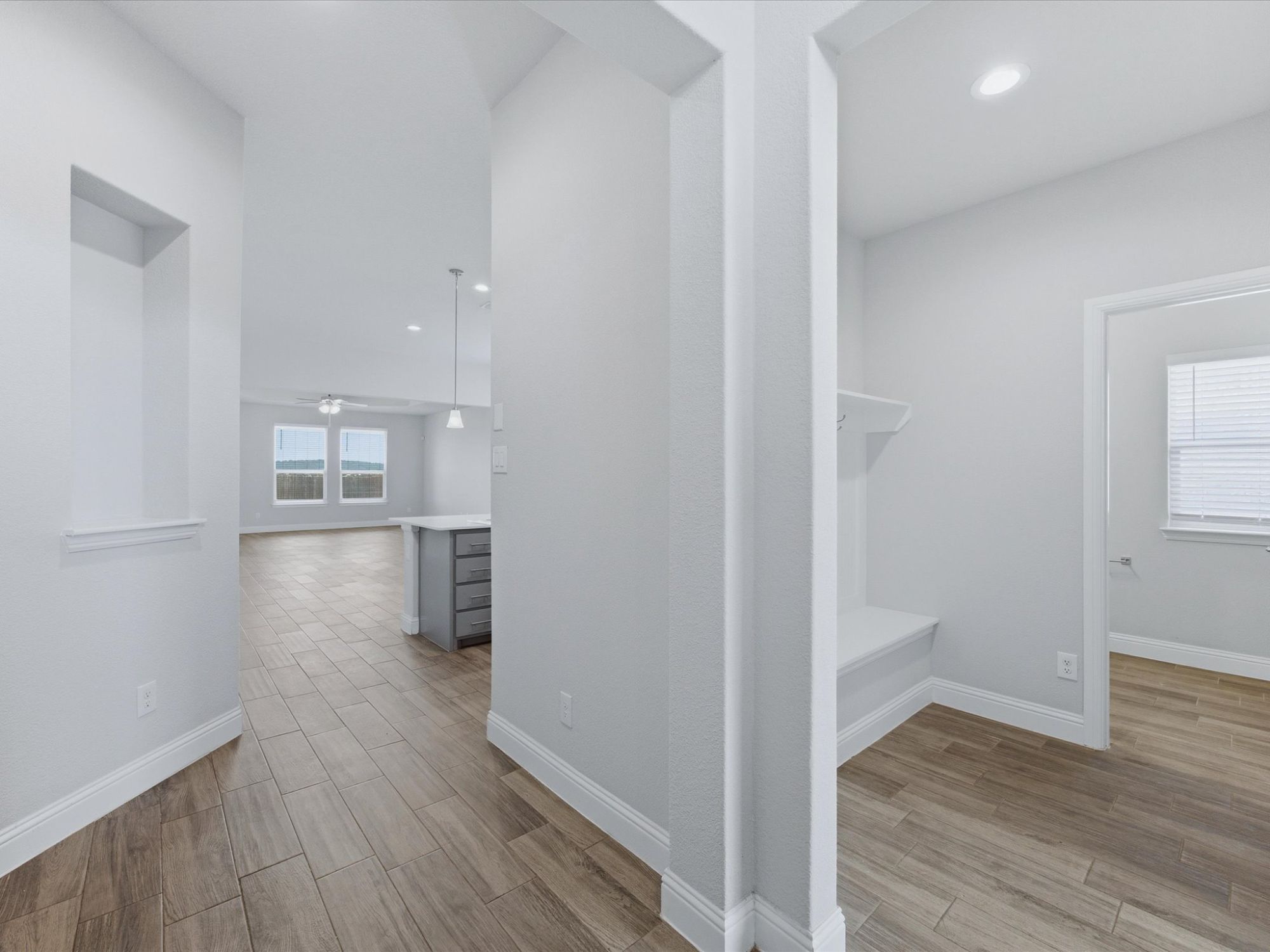 1121 Knightsbridge Road