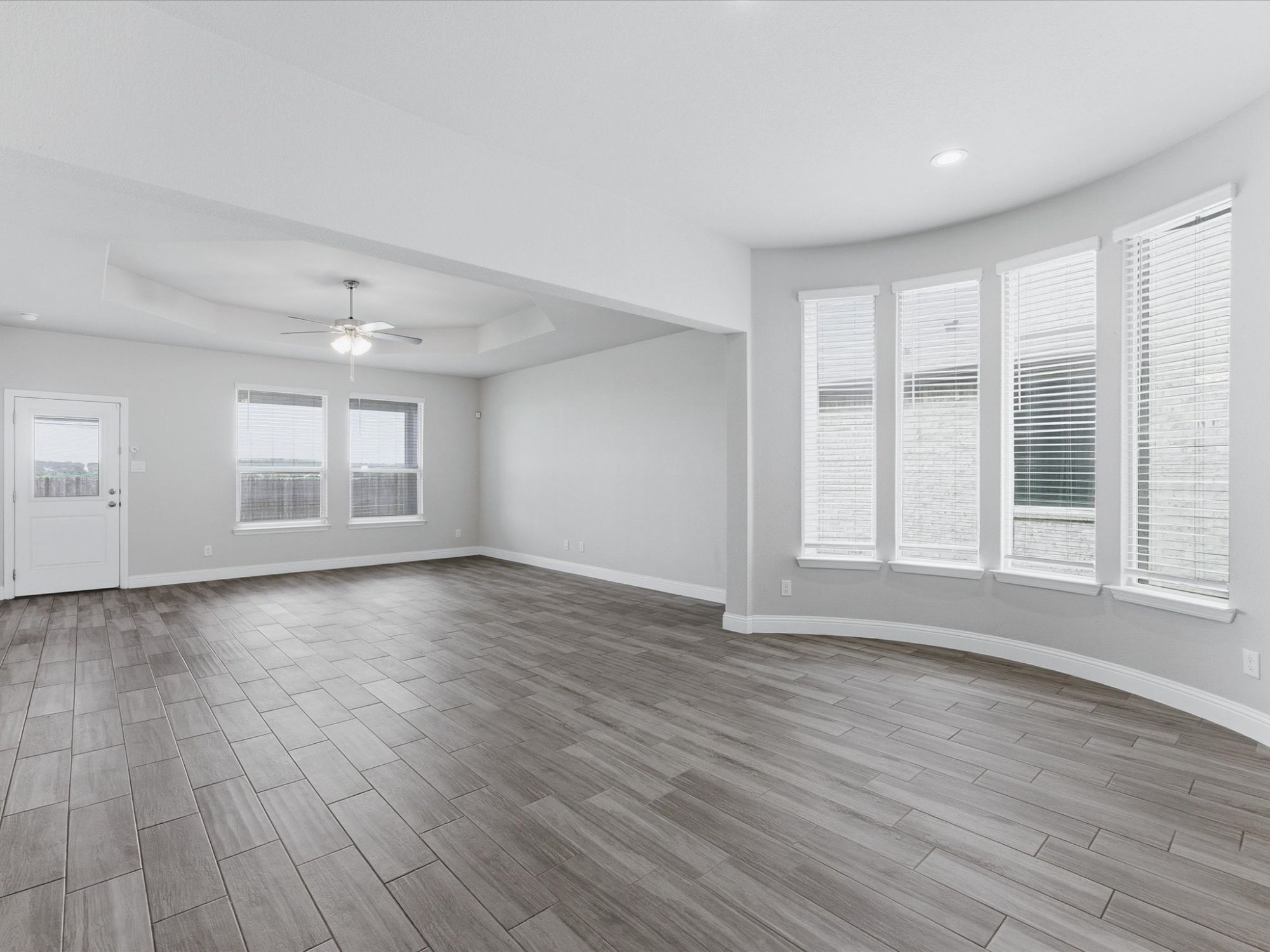 1121 Knightsbridge Road