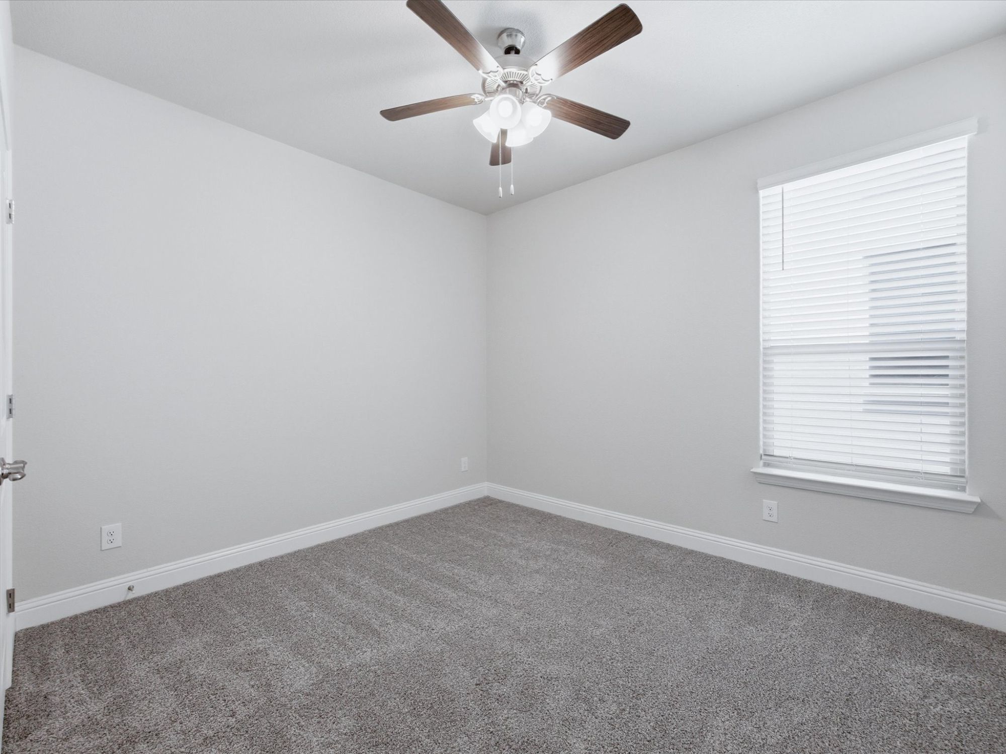 1121 Knightsbridge Road