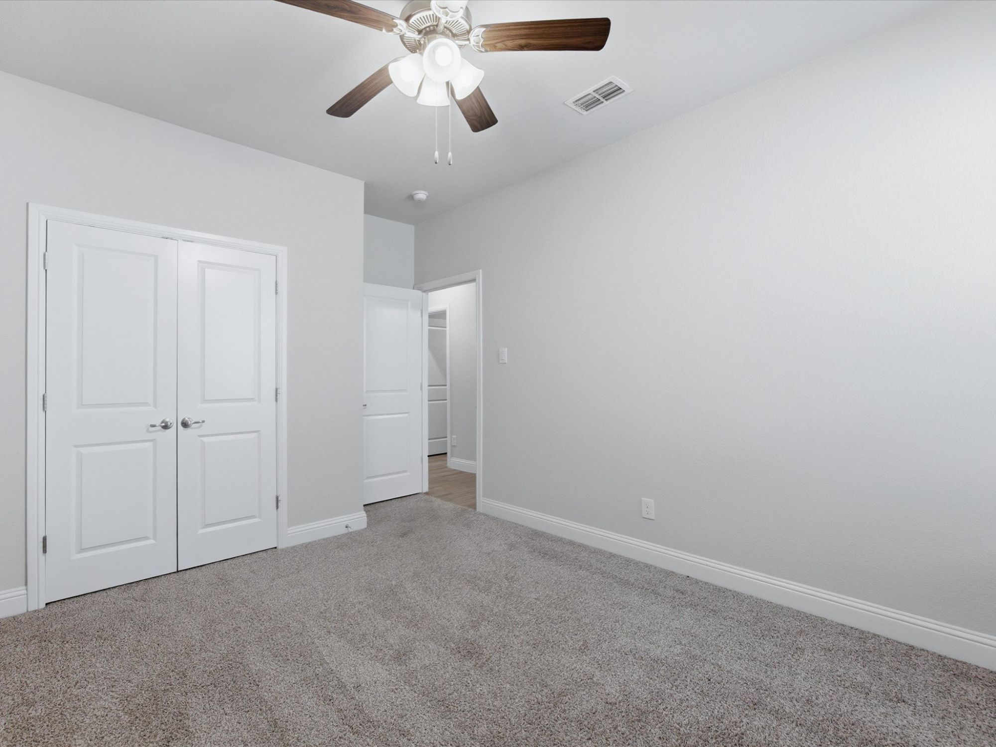 1121 Knightsbridge Road