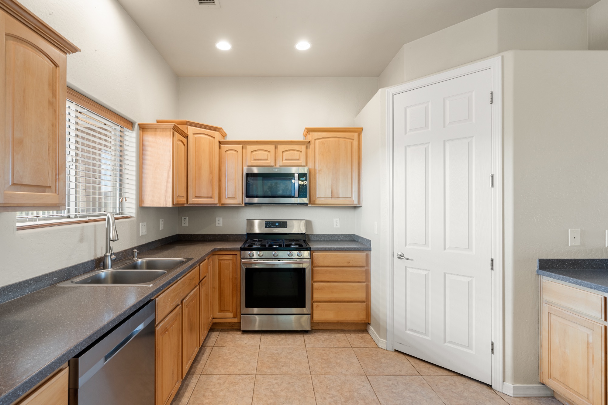 1805 Crooked H Trail