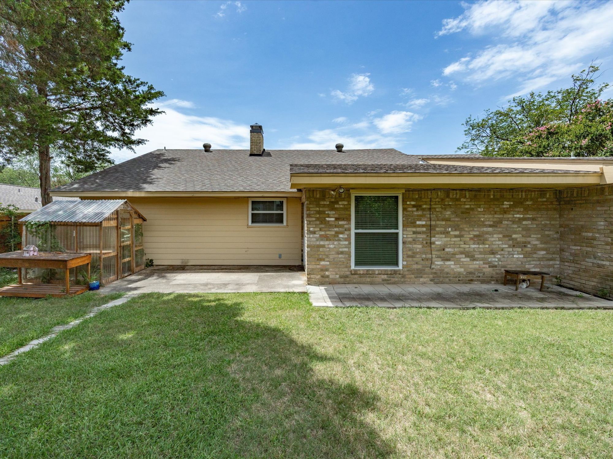 1327 Big Stone Gap Road
