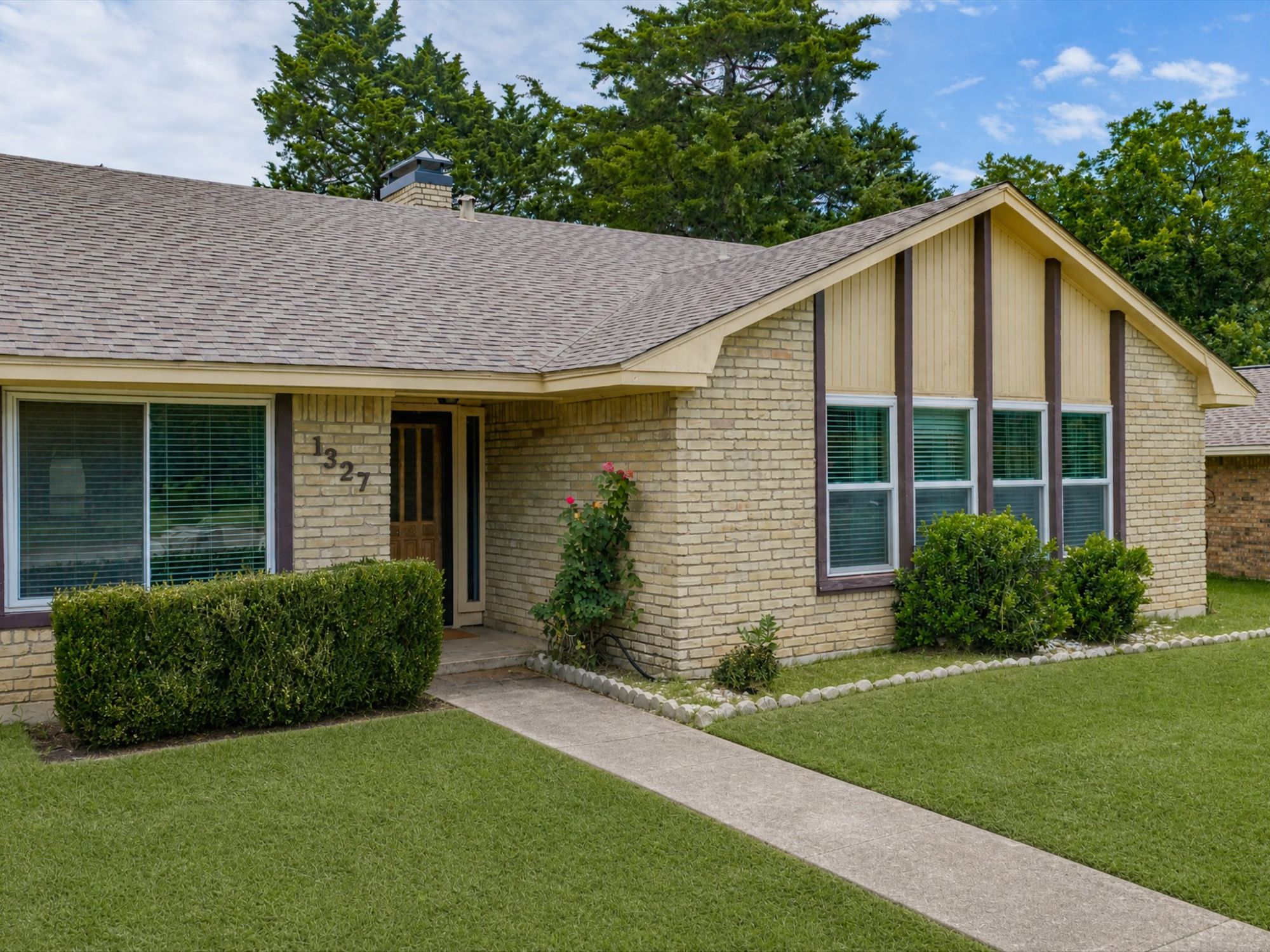 1327 Big Stone Gap Road