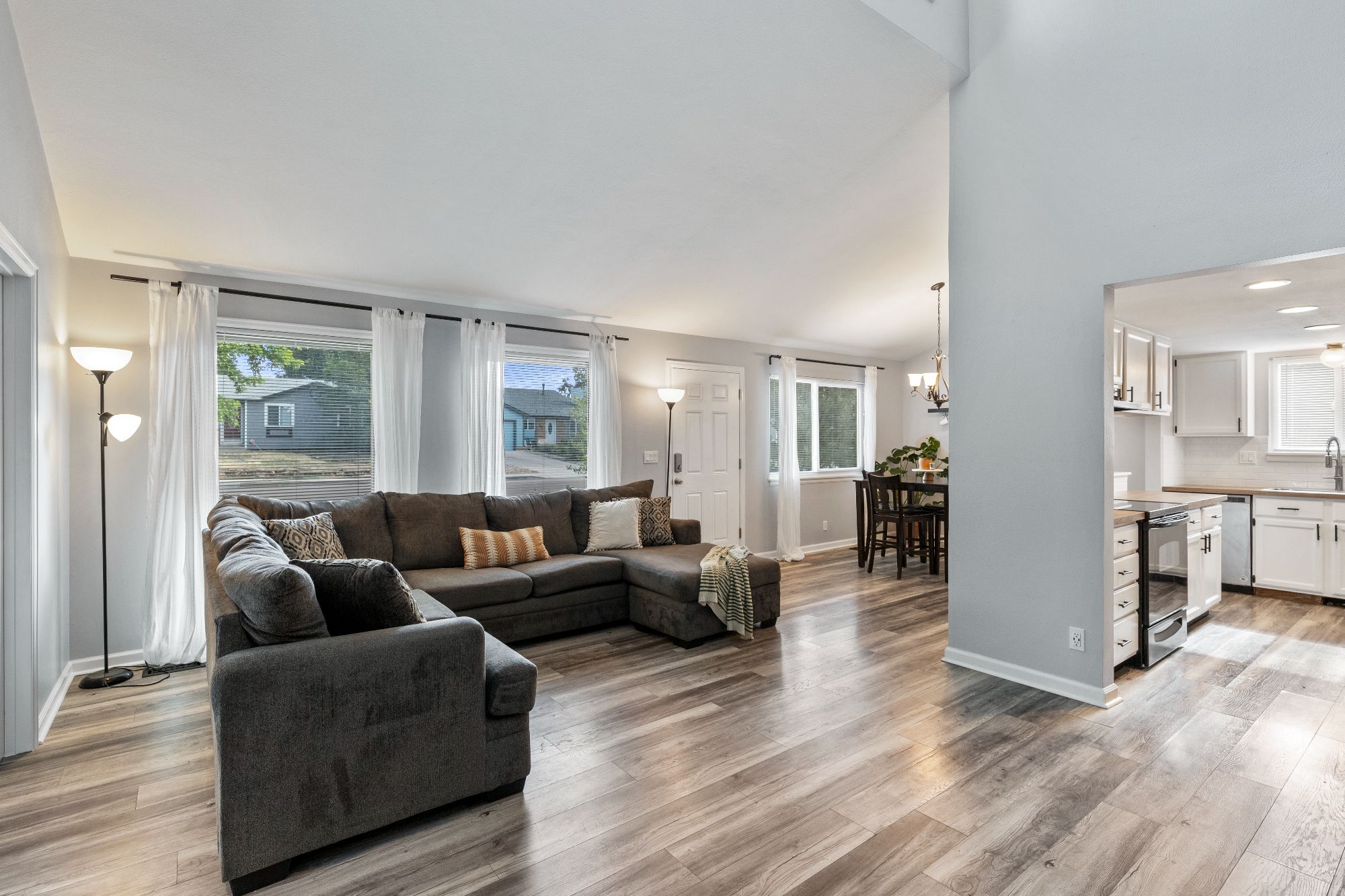 1908 Timberline Drive