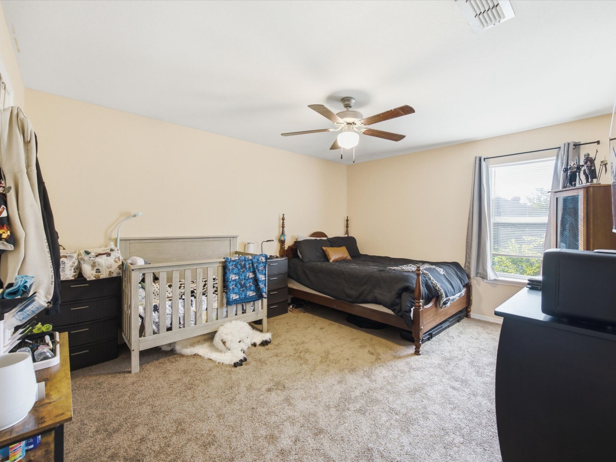 5004 Vaquero Drive