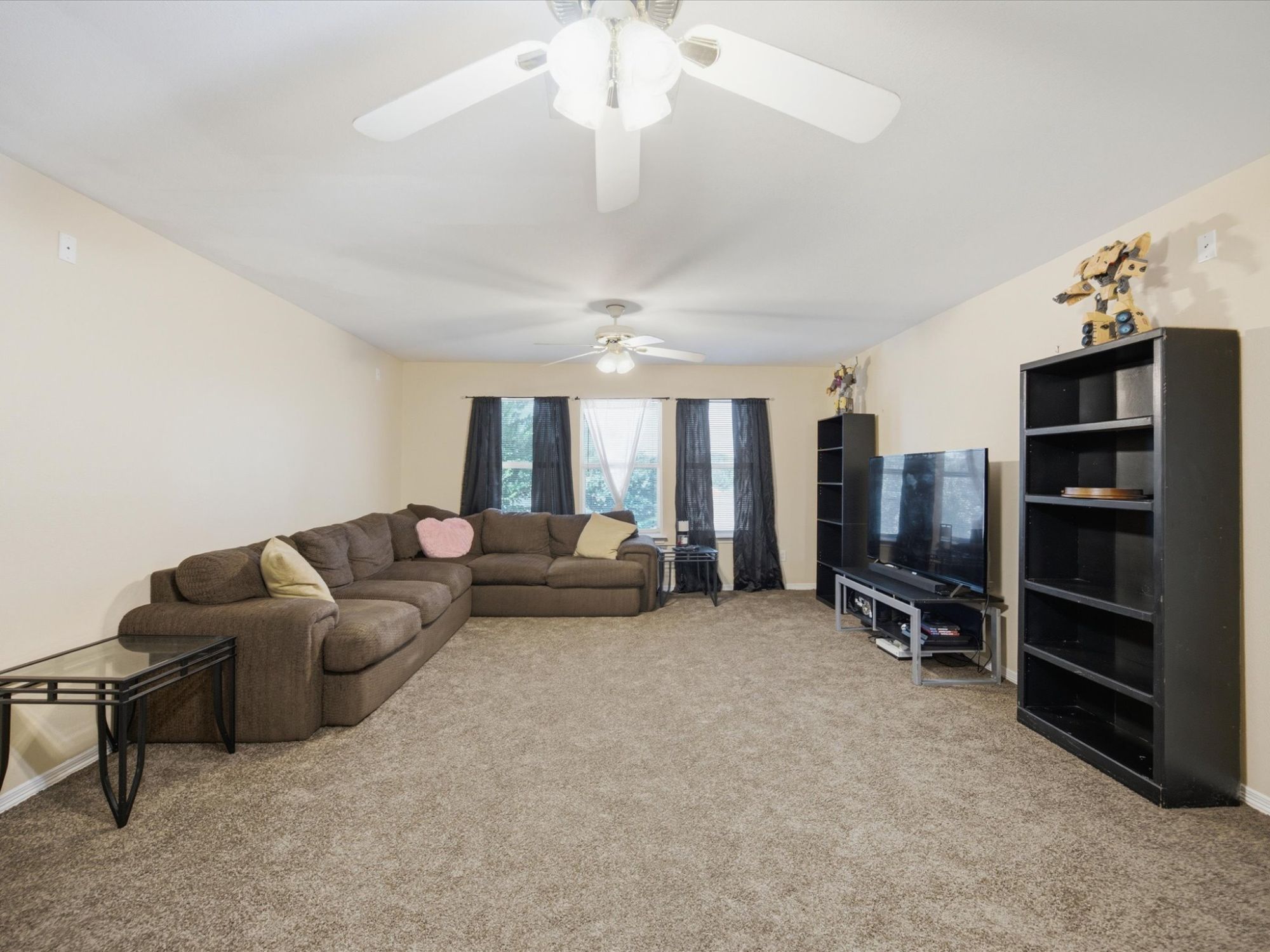 5004 Vaquero Drive
