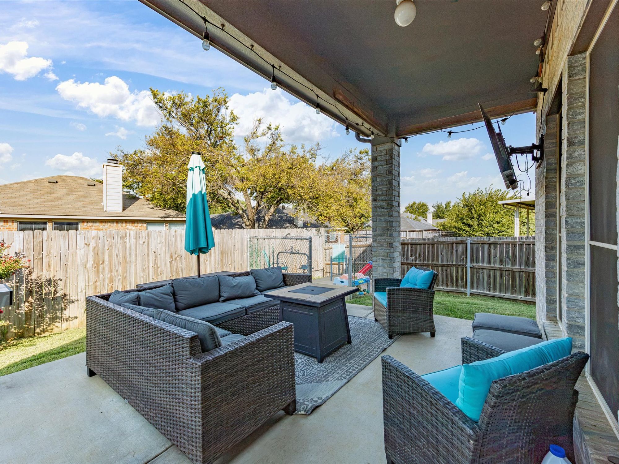 5004 Vaquero Drive