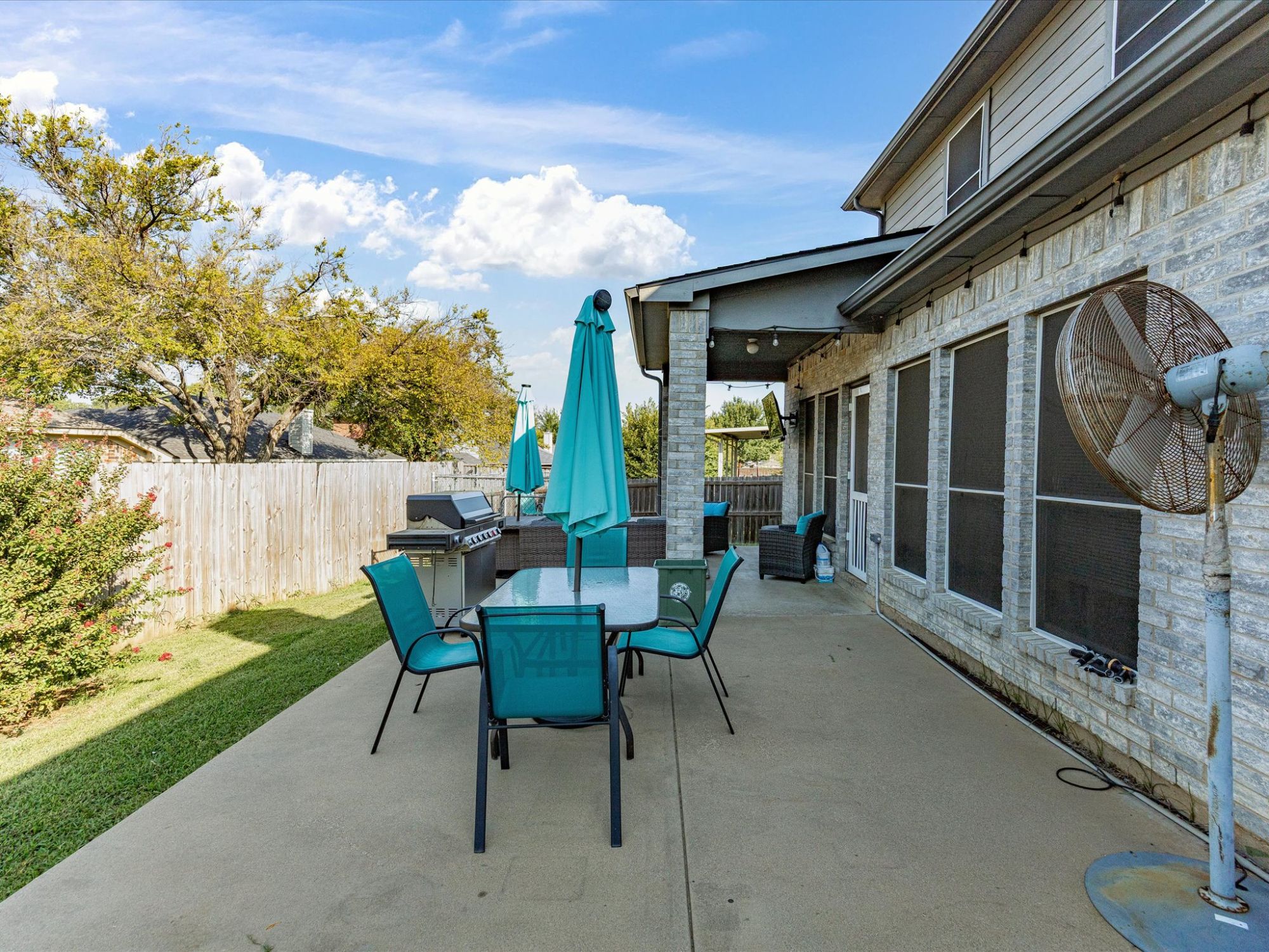 5004 Vaquero Drive