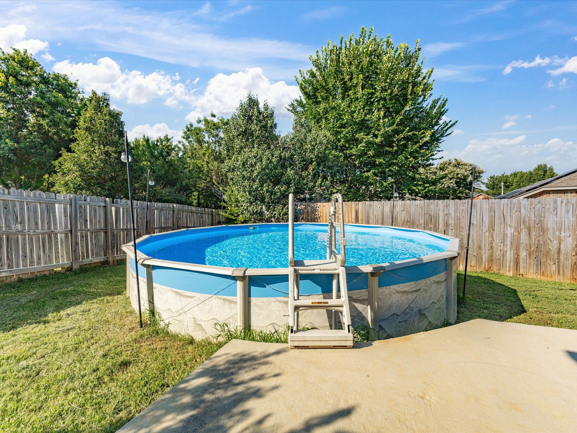 5004 Vaquero Drive