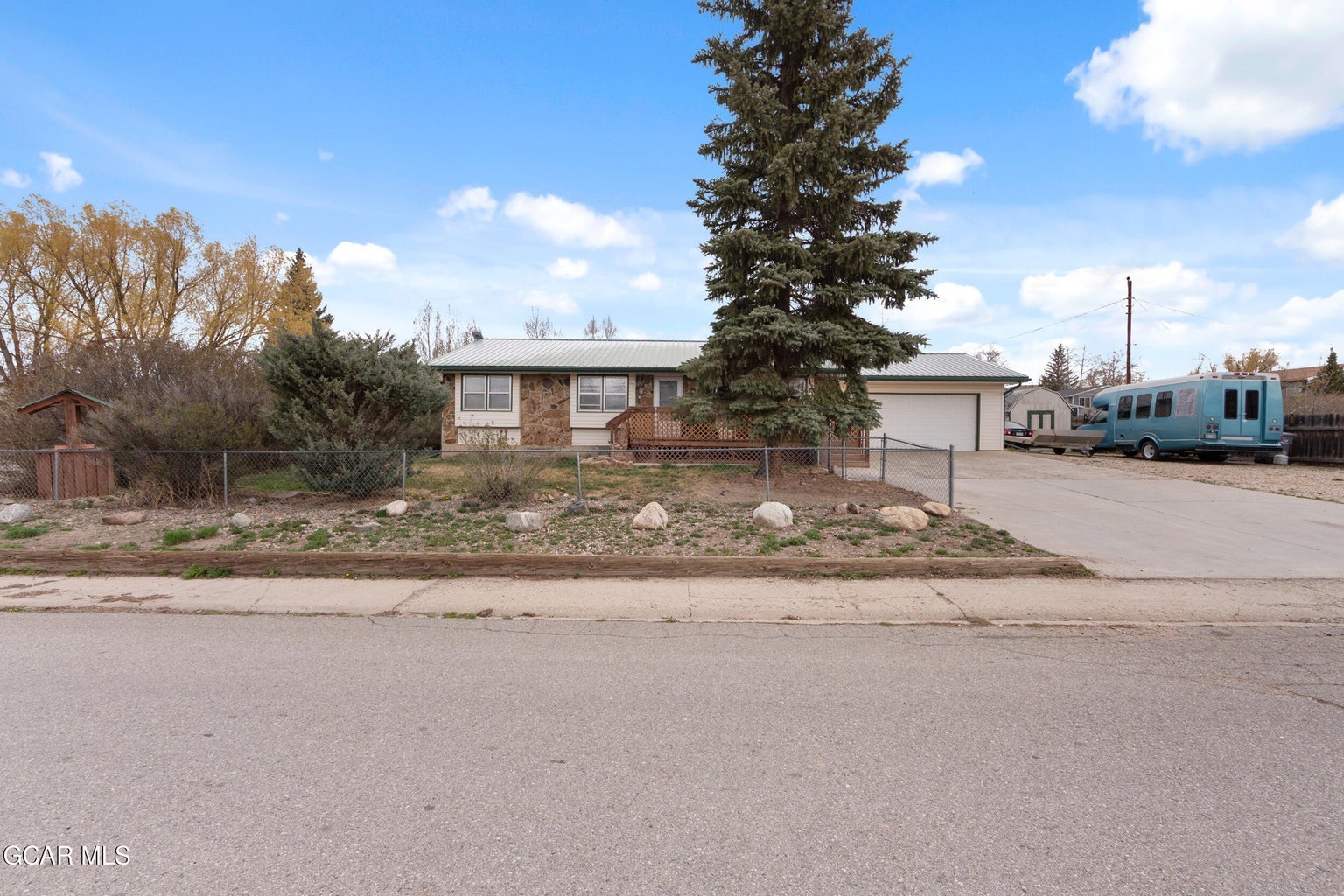 2001 Kinsey Avenue