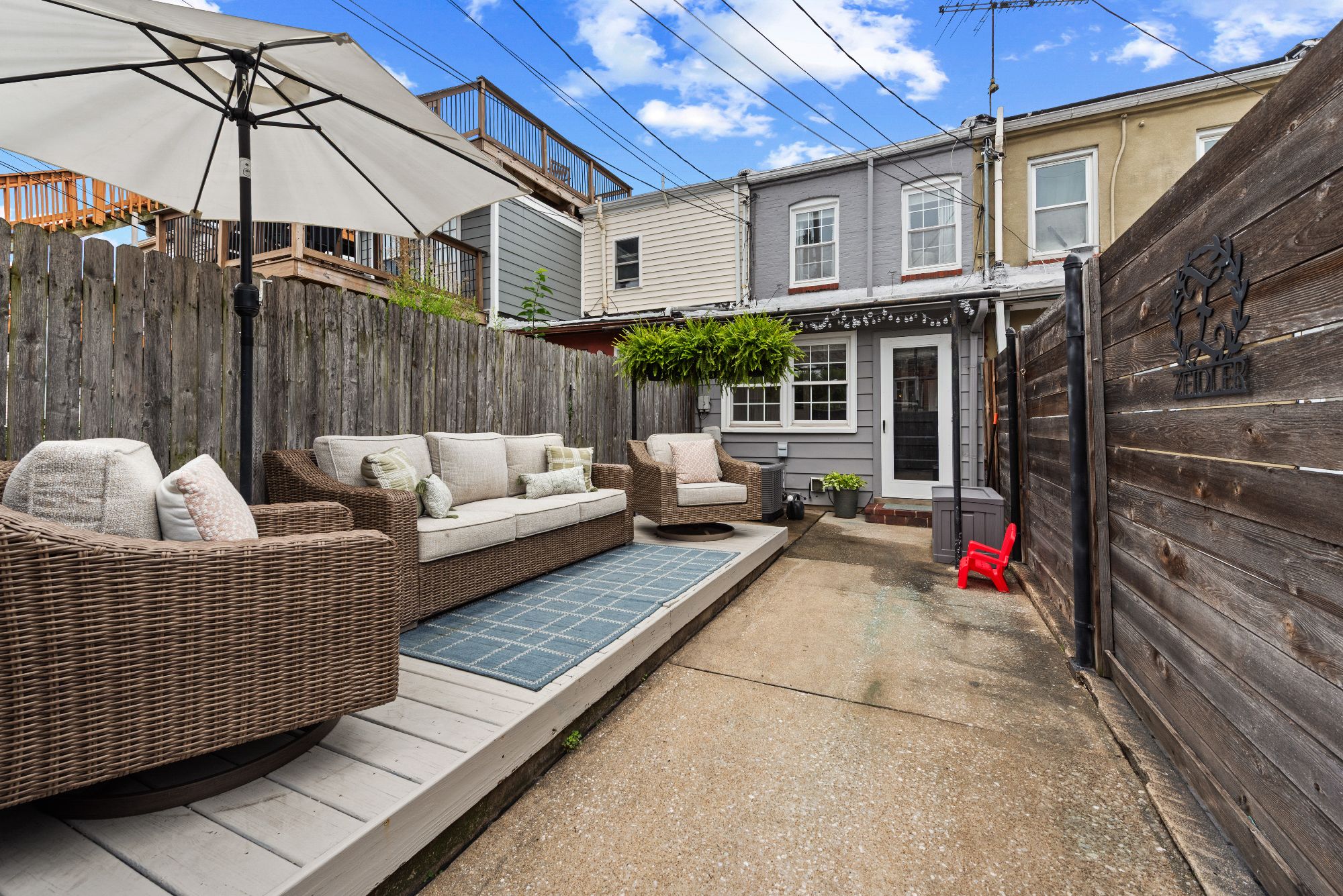 1425 Decatur Street