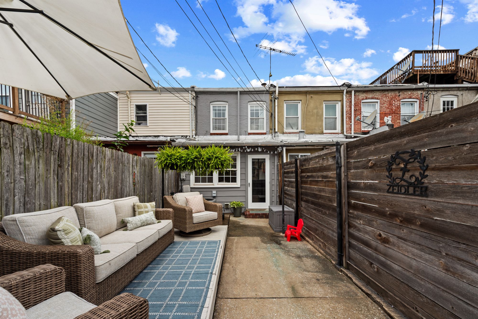 1425 Decatur Street