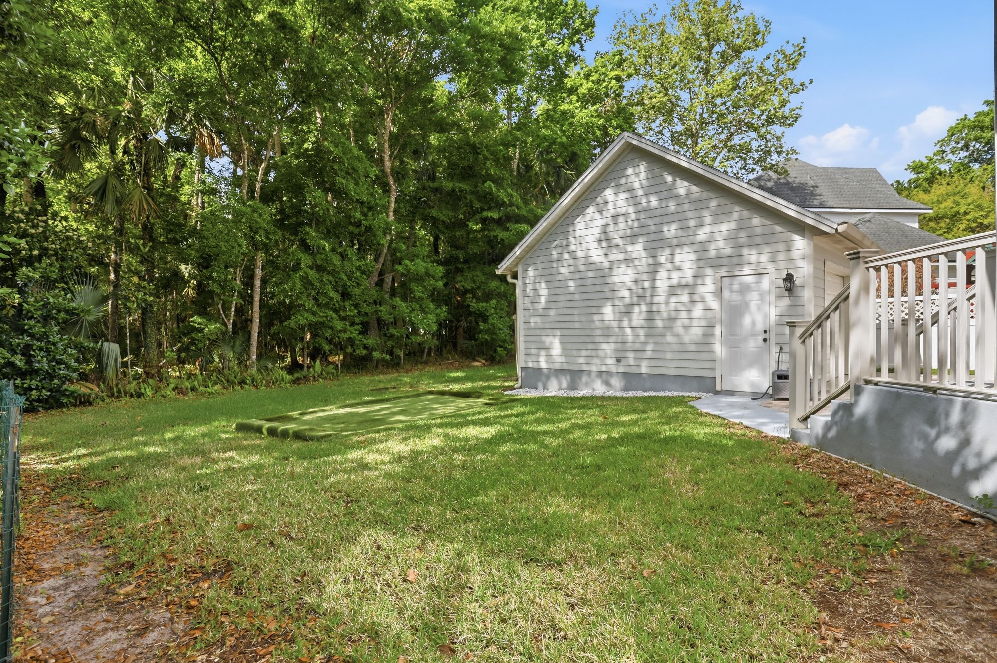 1102 Banks Rose Court
