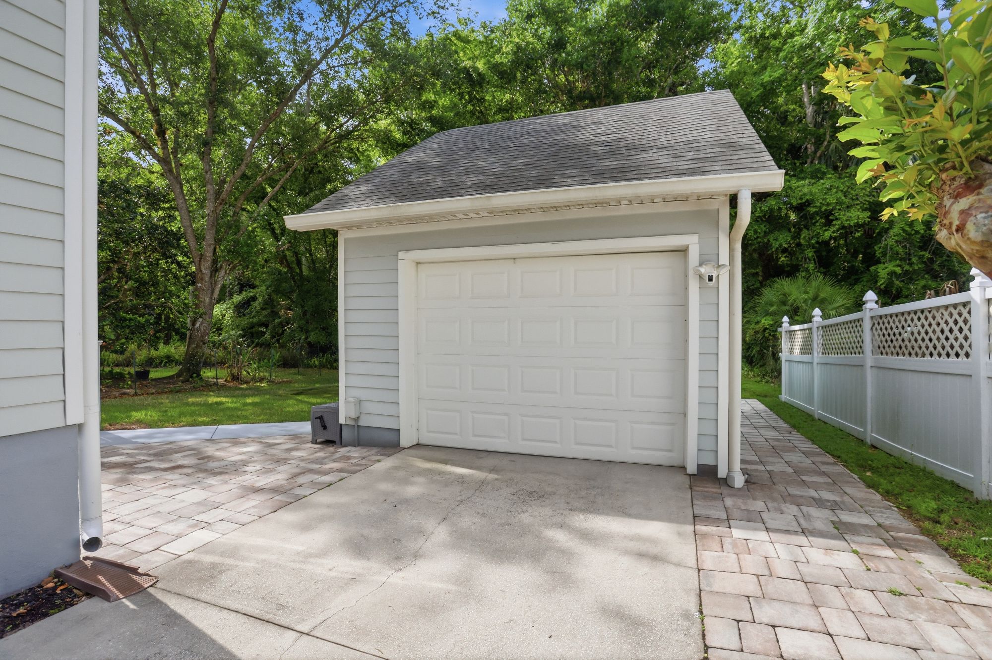 1102 Banks Rose Court