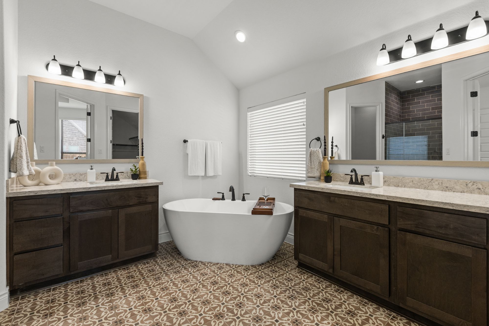 9015 Raven Pointe 