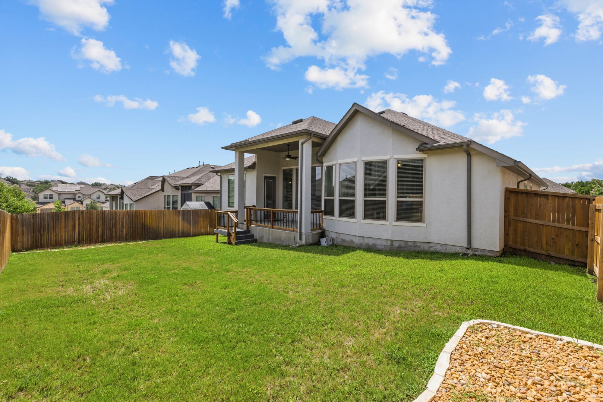 9015 Raven Pointe 