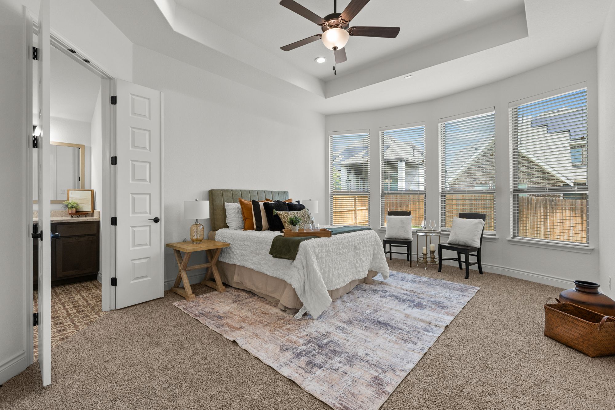 9015 Raven Pointe 