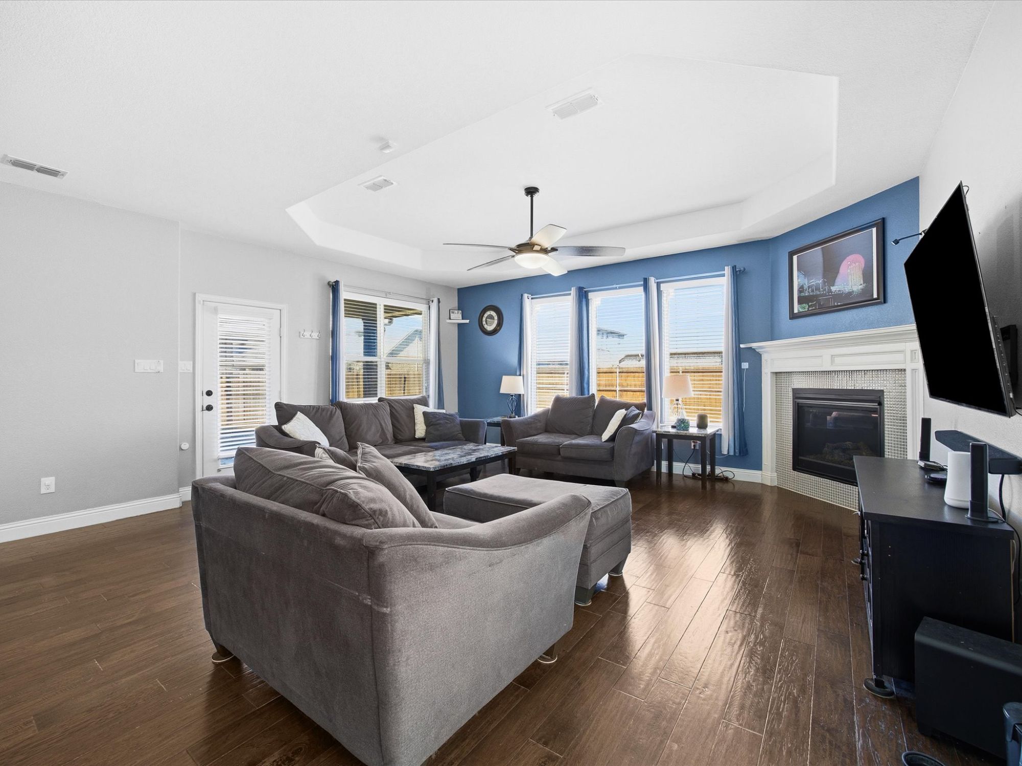 1056 Mesa Crest Drive