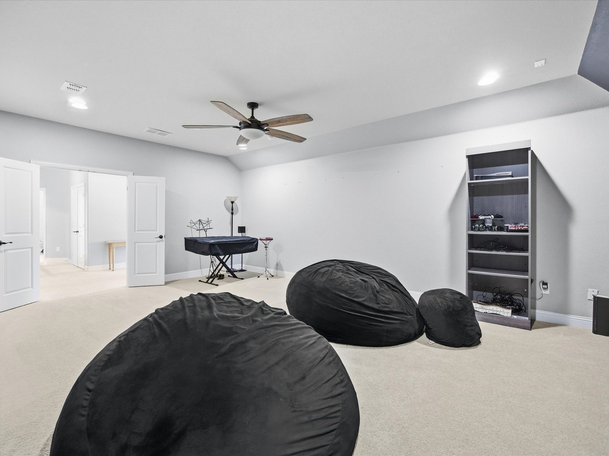 1056 Mesa Crest Drive