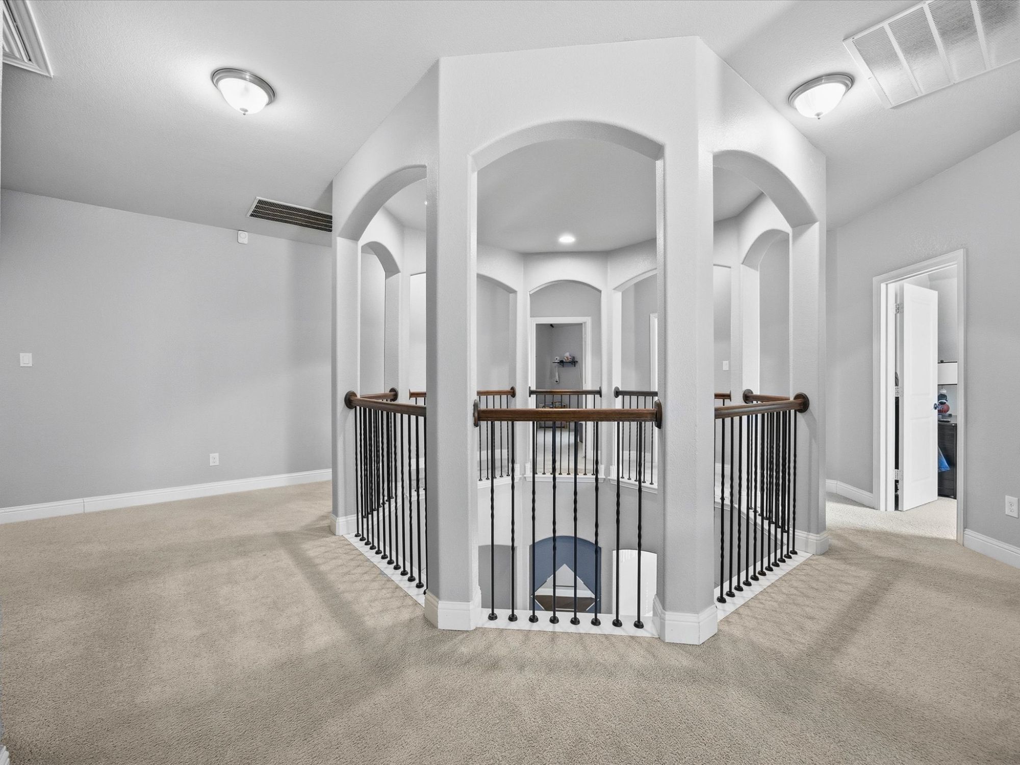 1056 Mesa Crest Drive