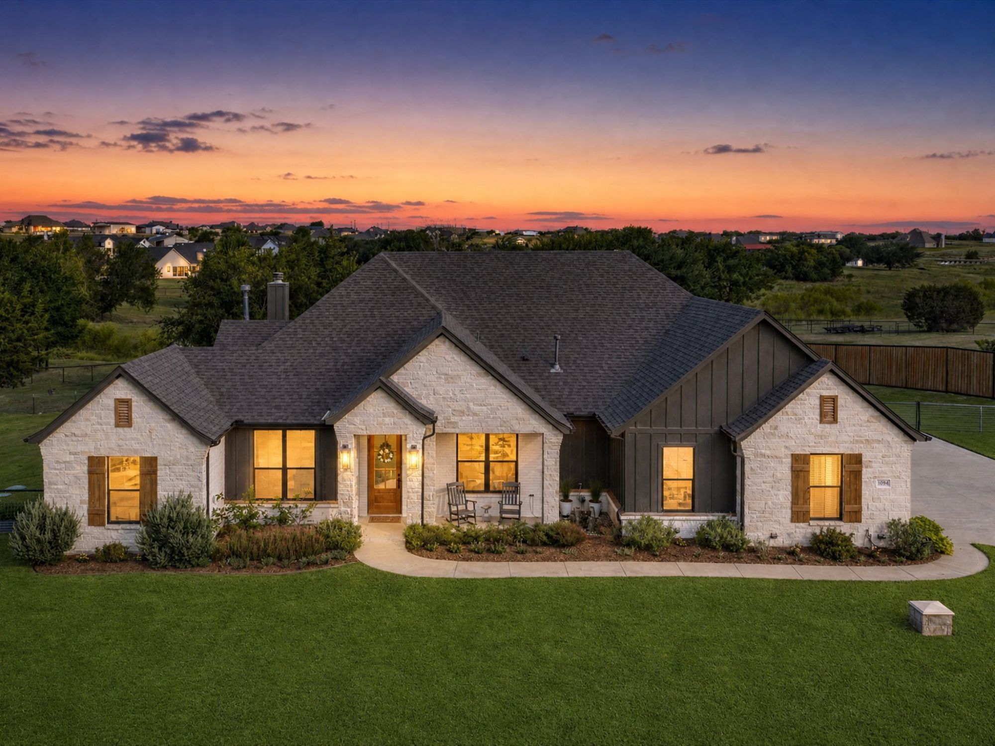 1095 Pioneer Crossing