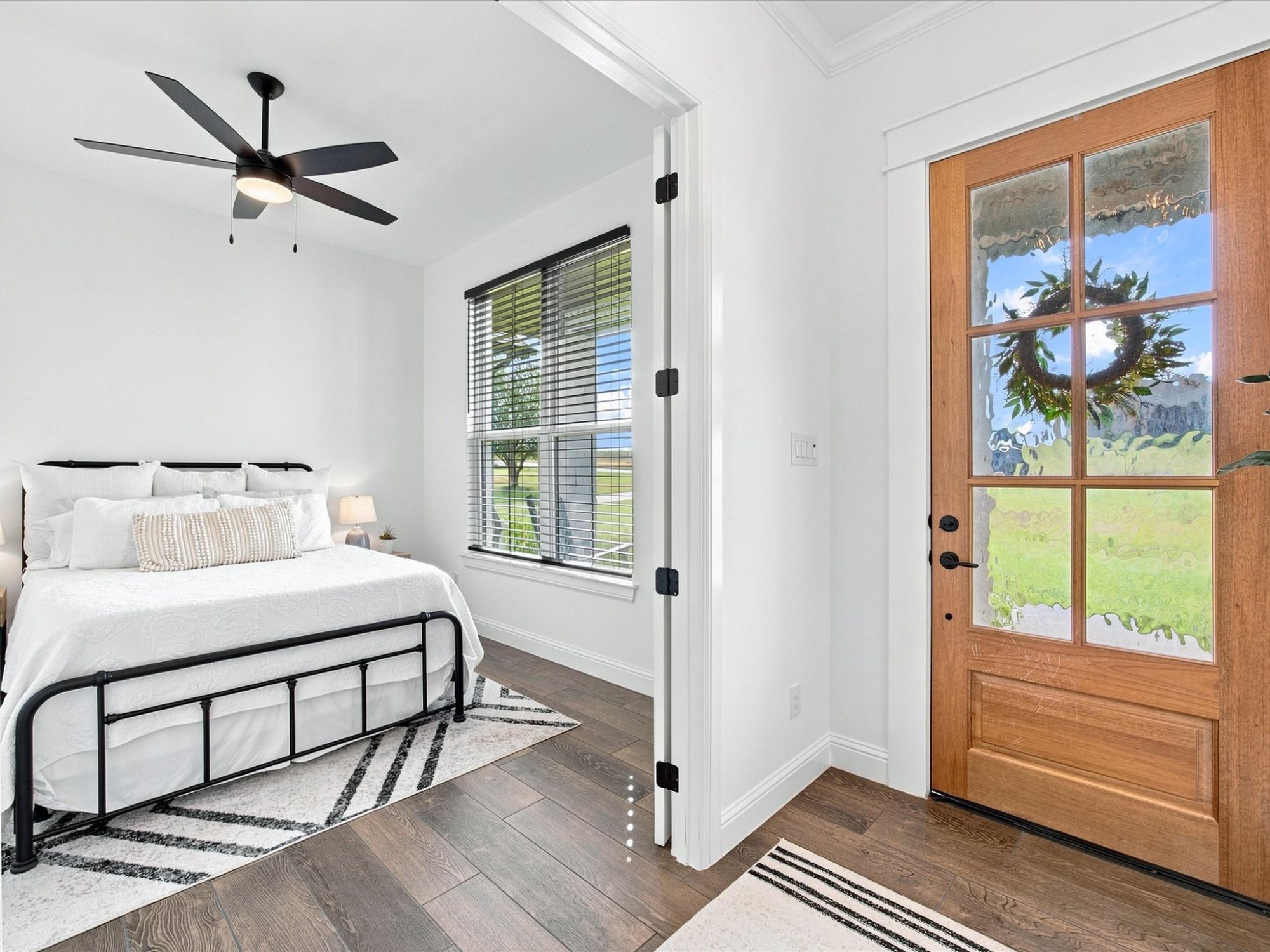 1095 Pioneer Crossing