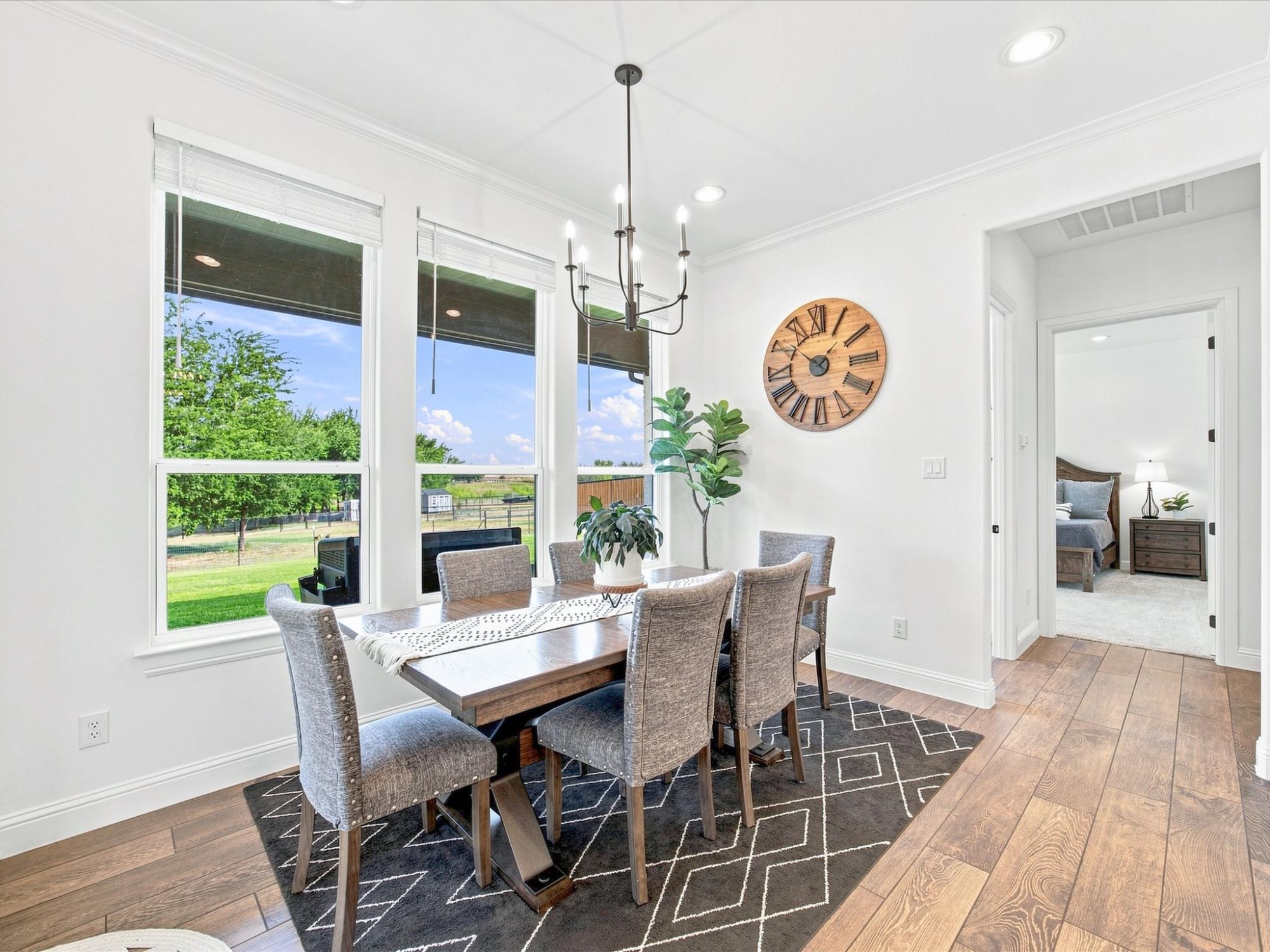 1095 Pioneer Crossing