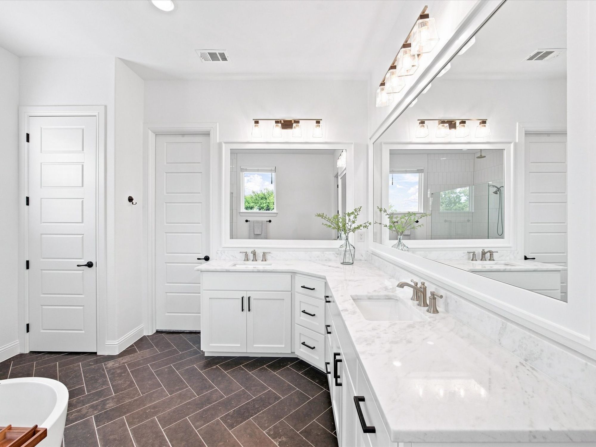 1095 Pioneer Crossing