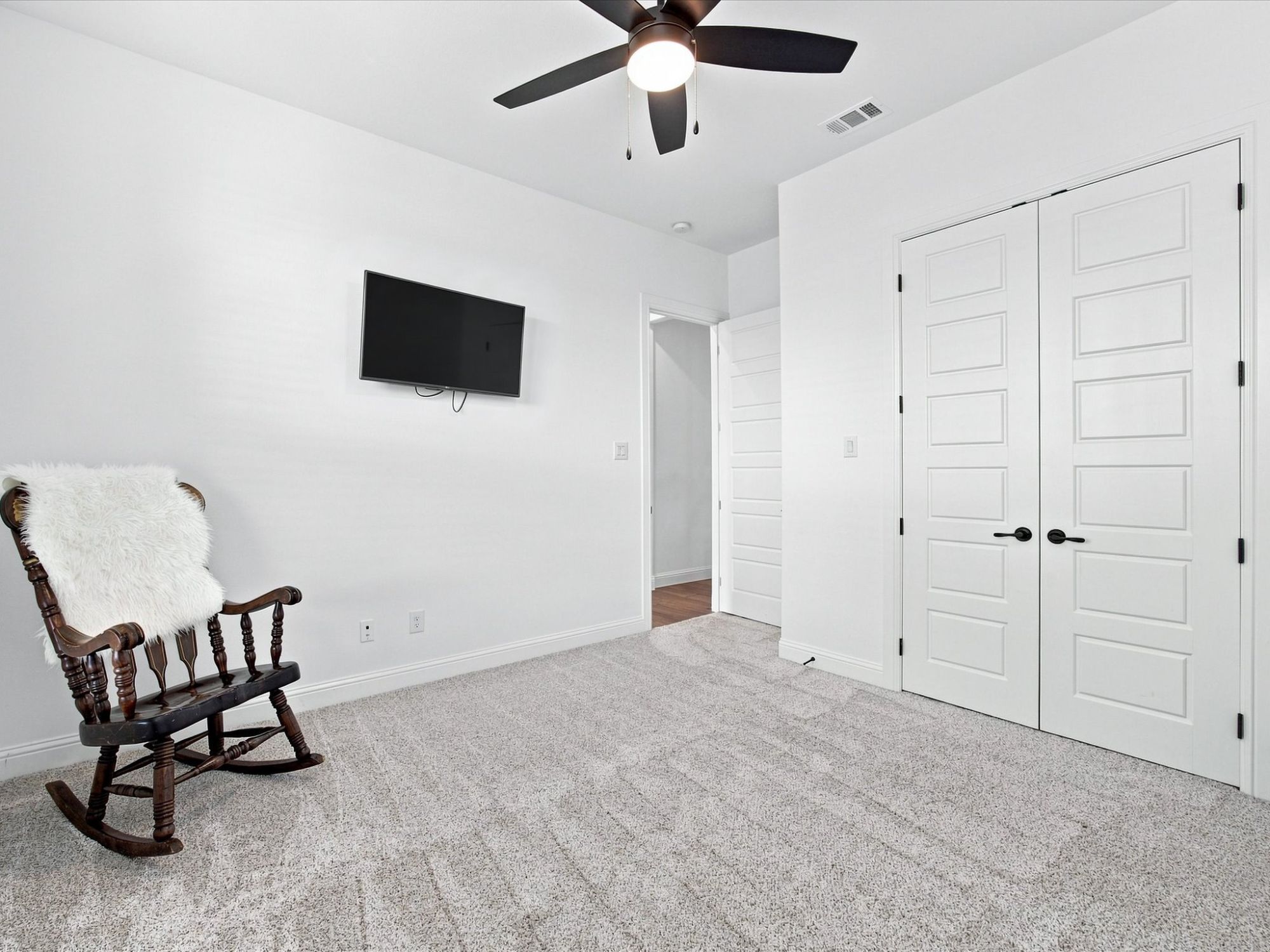 1095 Pioneer Crossing