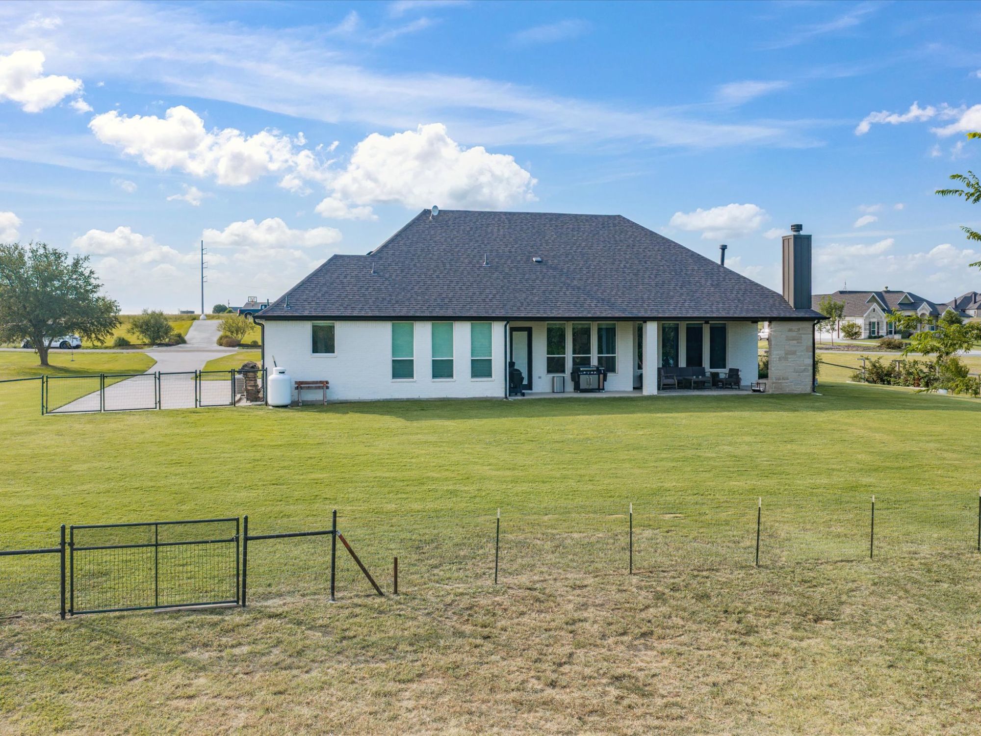 1095 Pioneer Crossing
