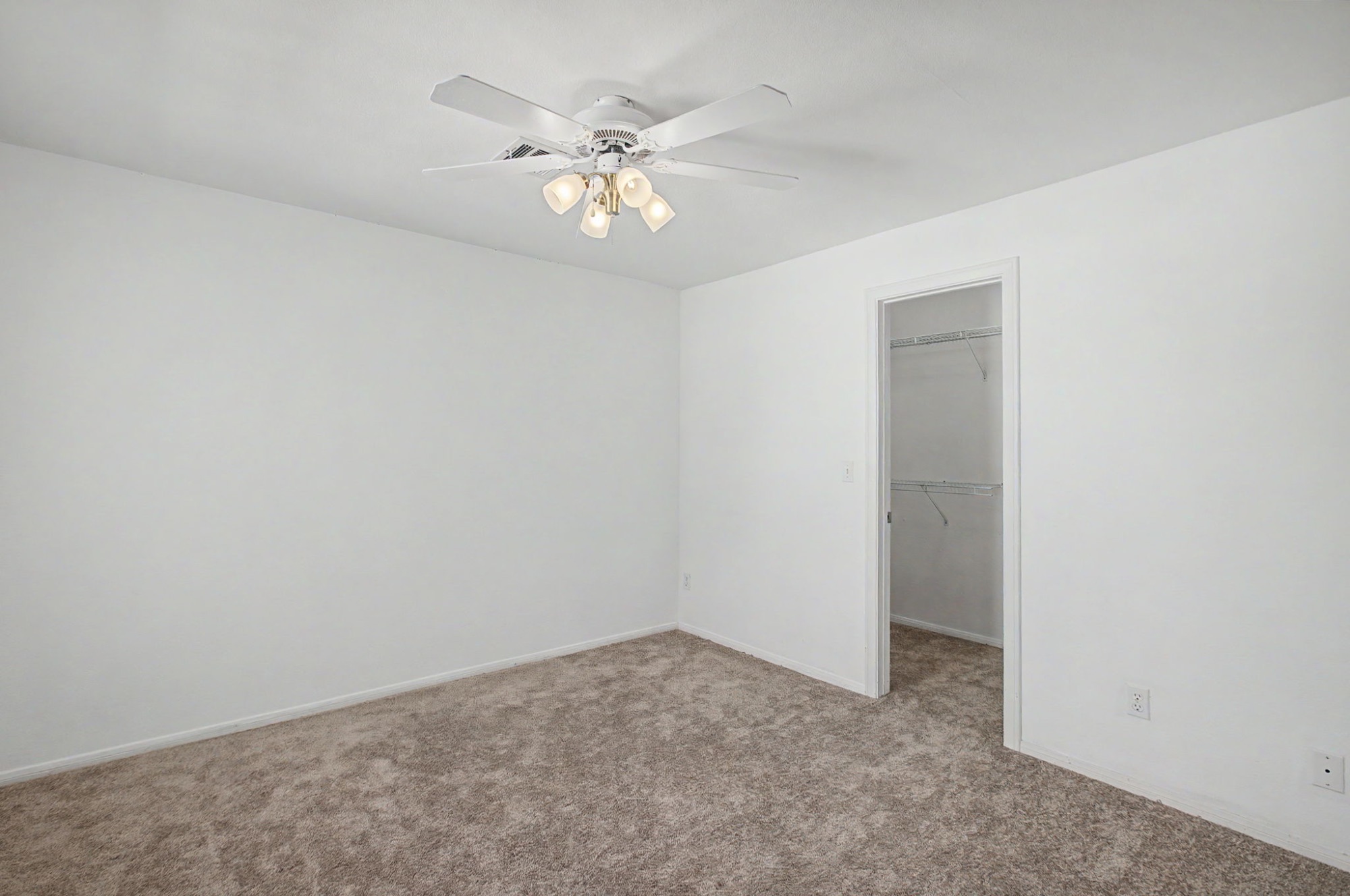 2800 Elm Creek Dr #202