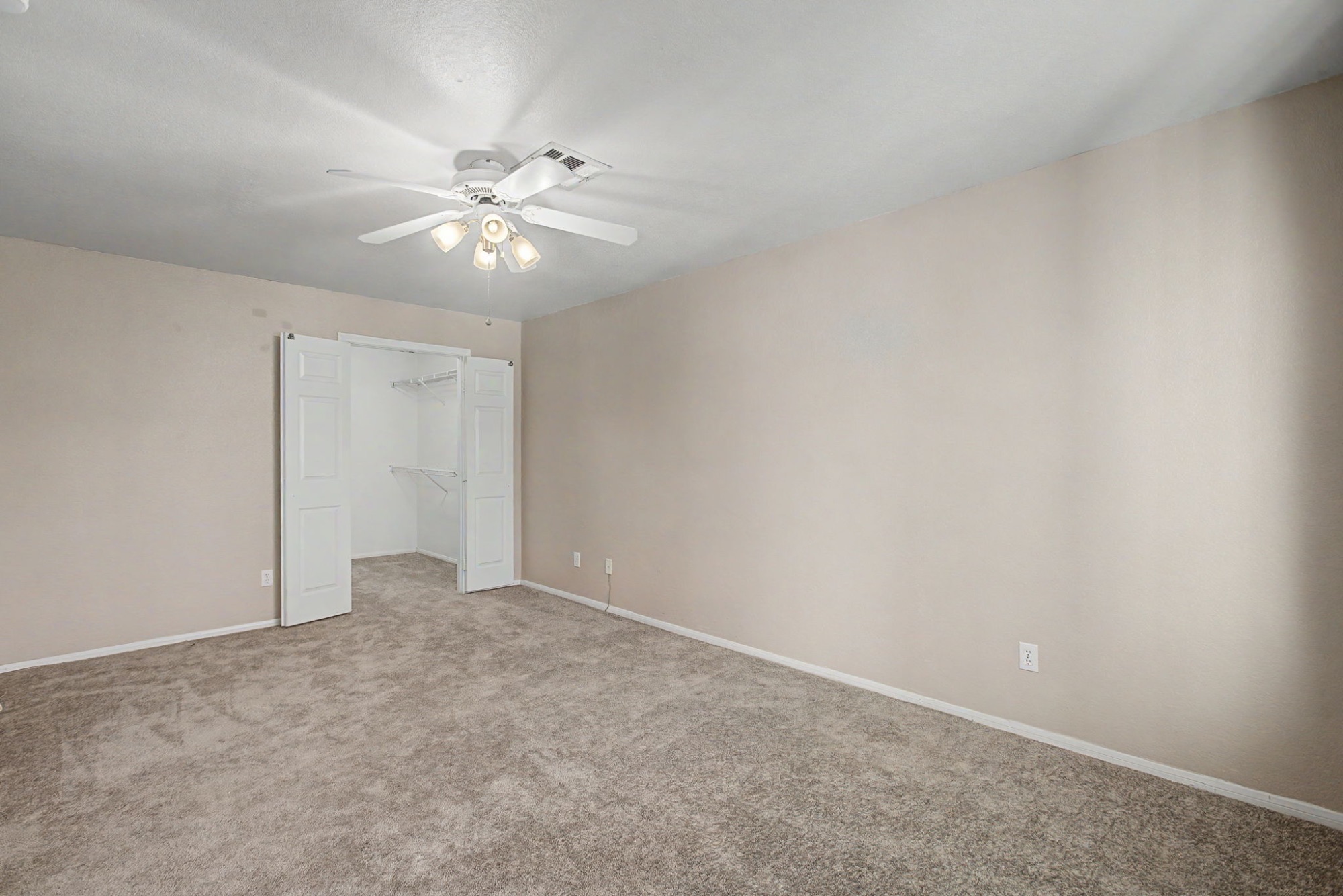 2800 Elm Creek Dr #202